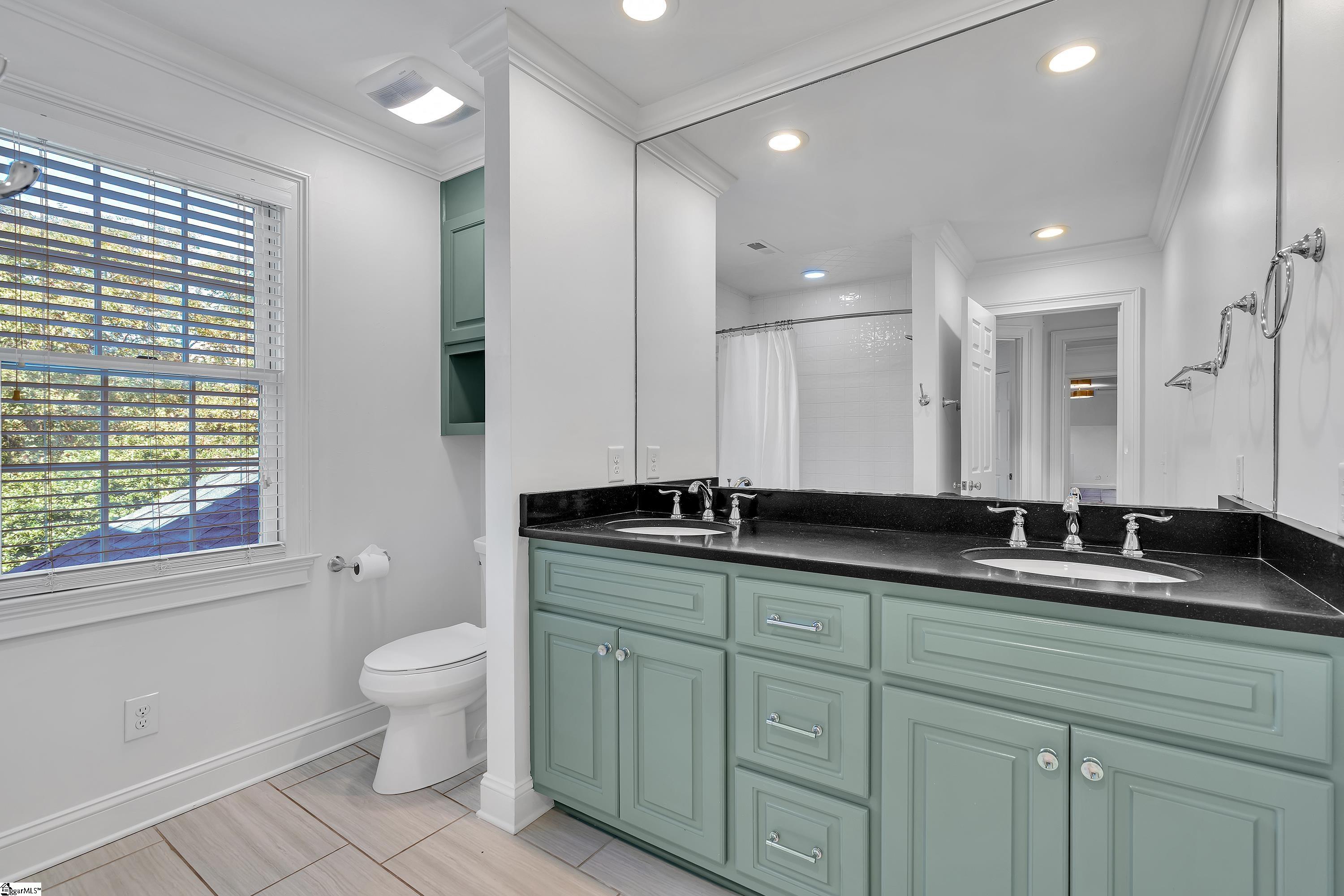 100 Holbrook Trail Property Photo 32