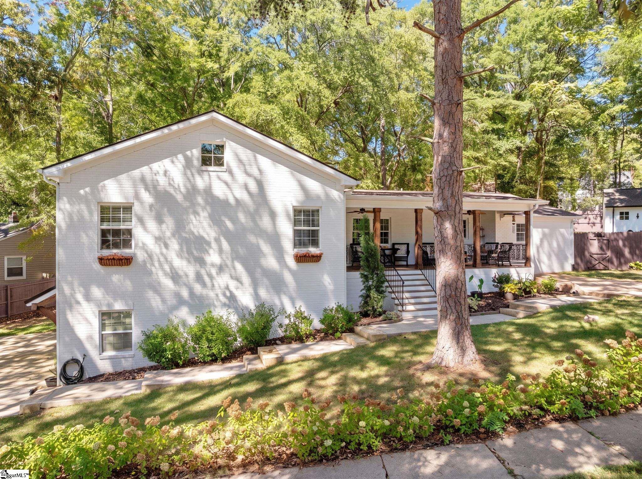 2 Prancer Avenue Property Photo 3