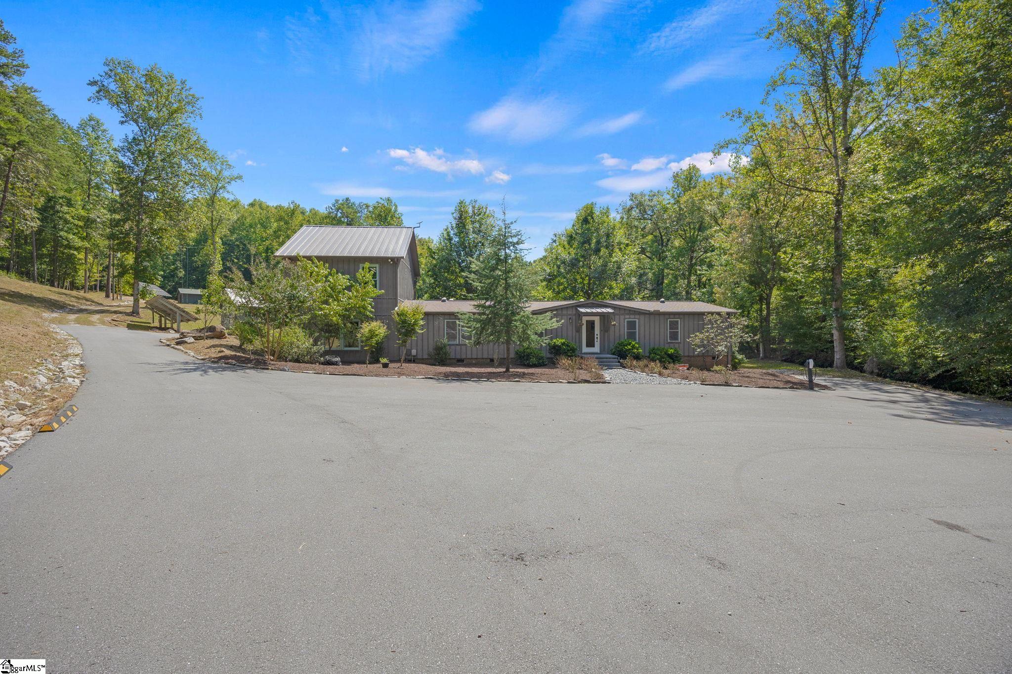 2727 Shady Grove Road Property Photo 1
