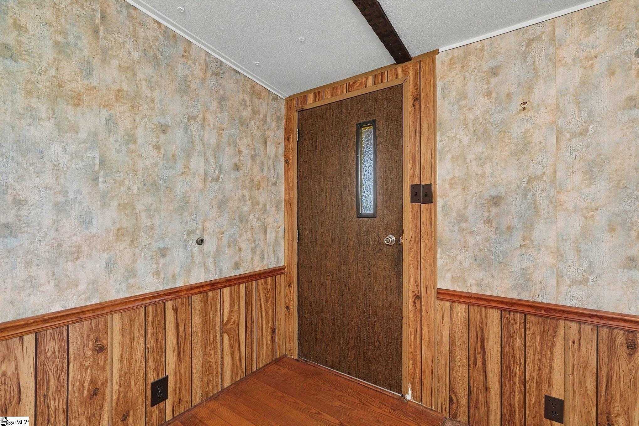 135 Liz Lane Property Photo 4