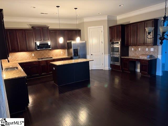 111 Fort Drive Property Photo 2