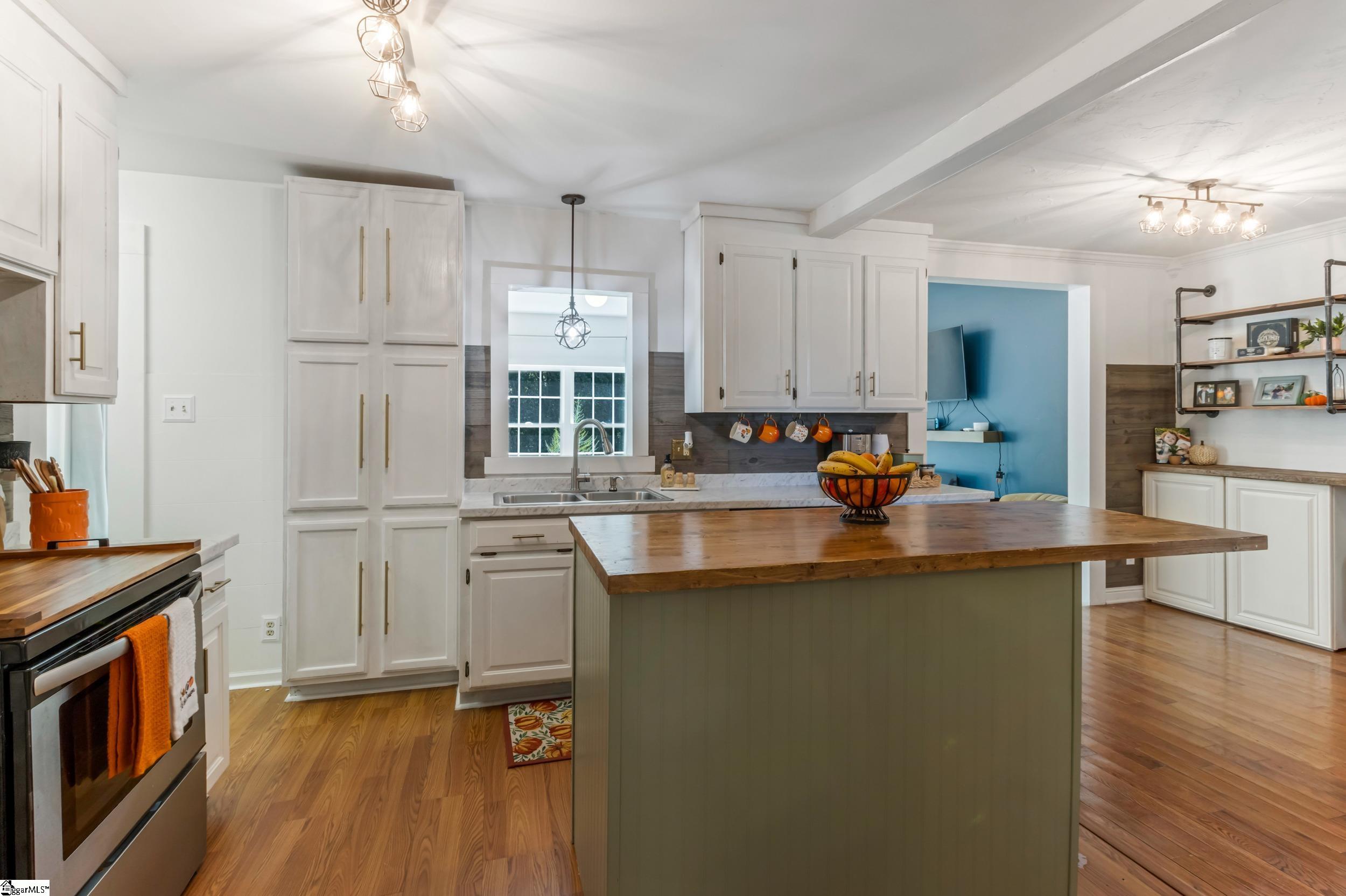74 Double H Farm Road Property Photo 7