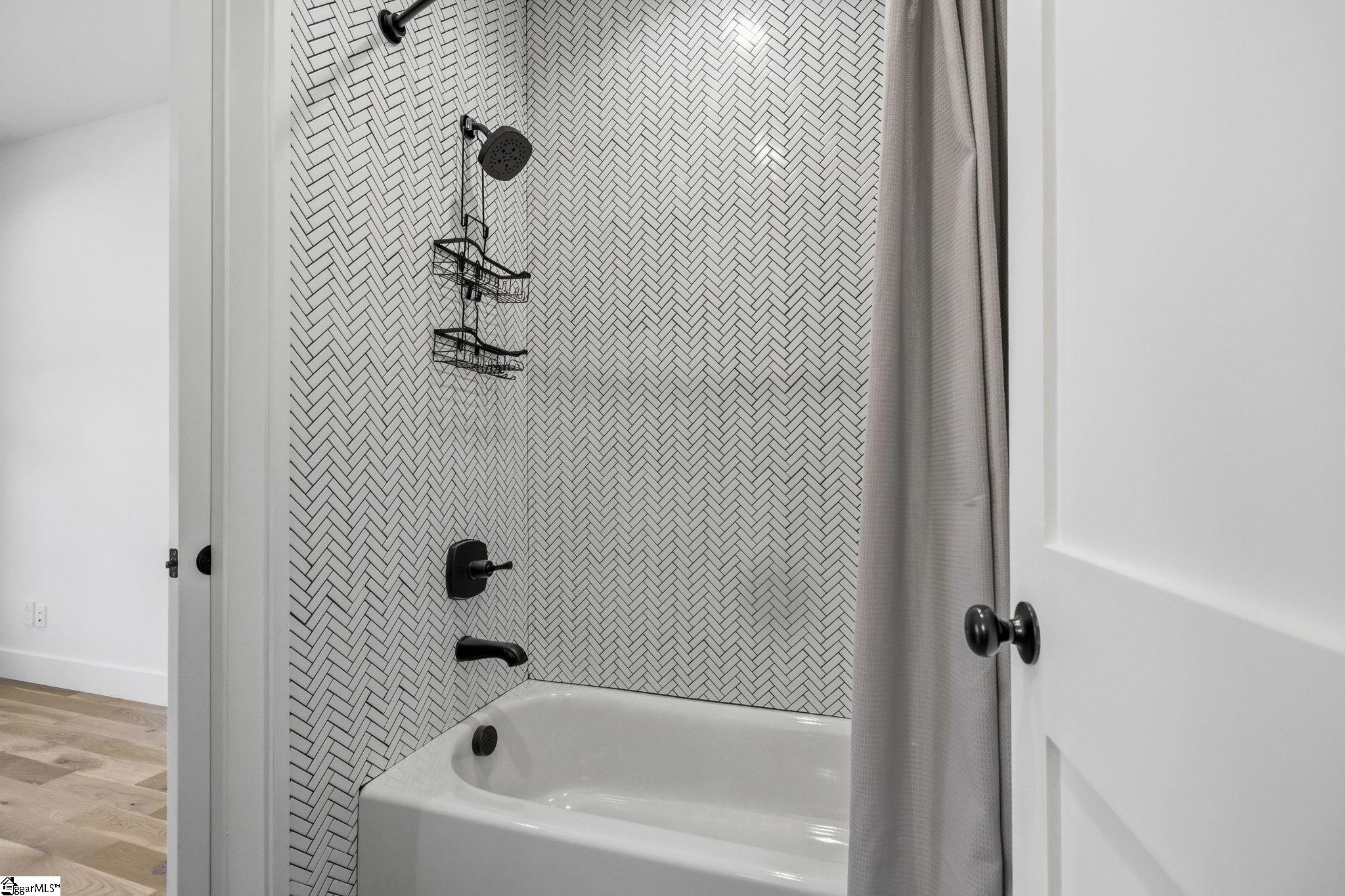144 Gulliver Street Property Photo 27