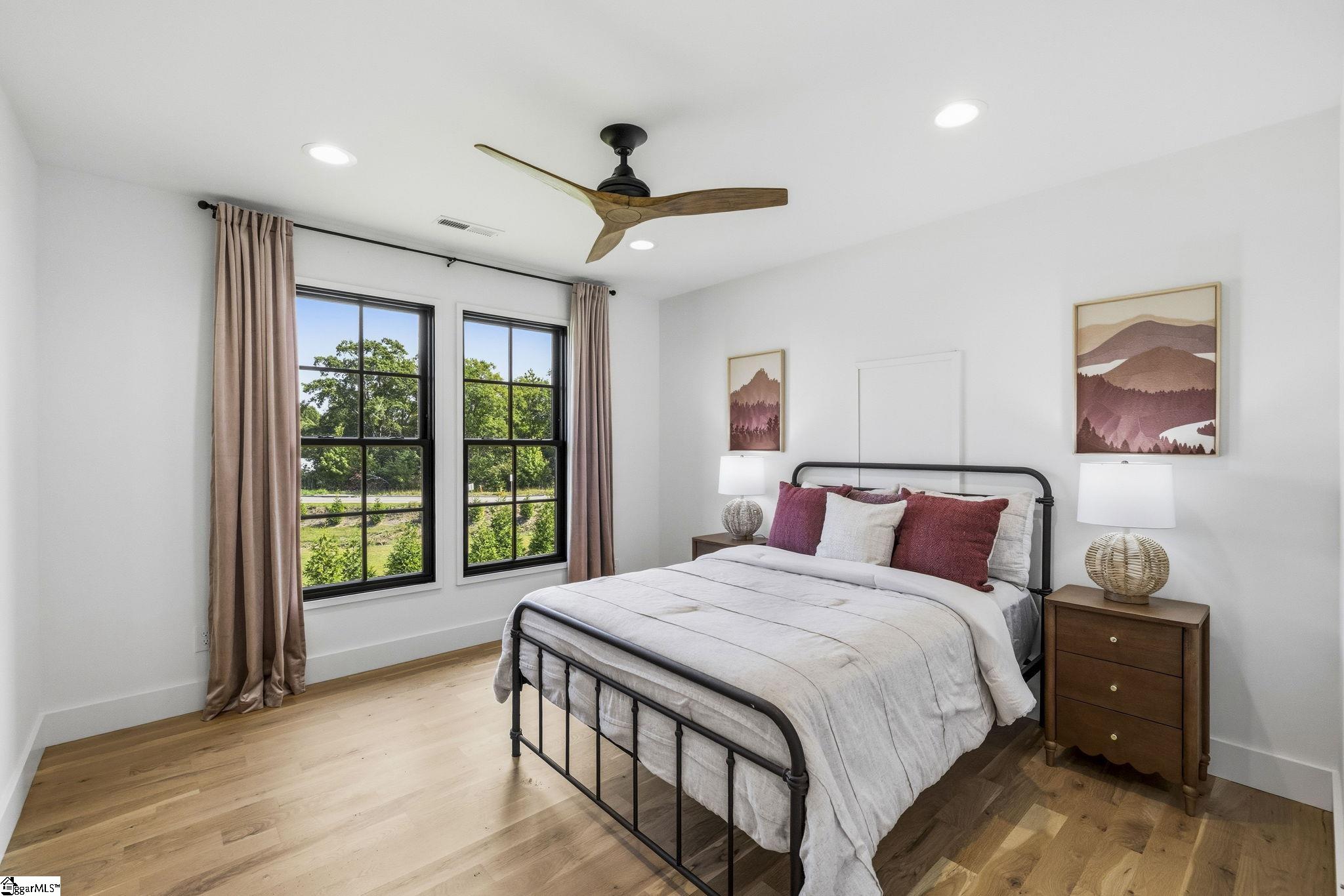 144 Gulliver Street Property Photo 32