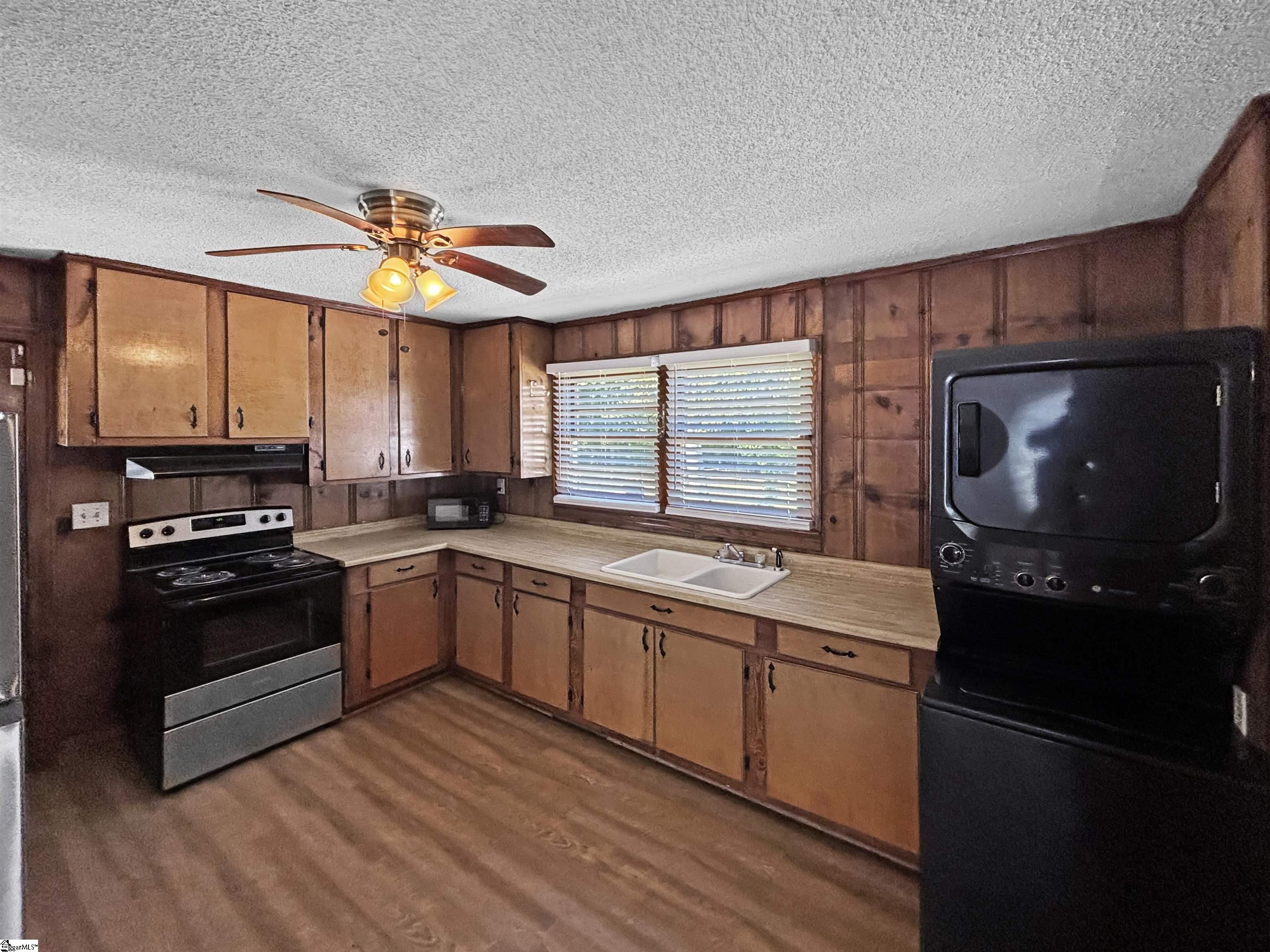 1606555 Property Photo 7