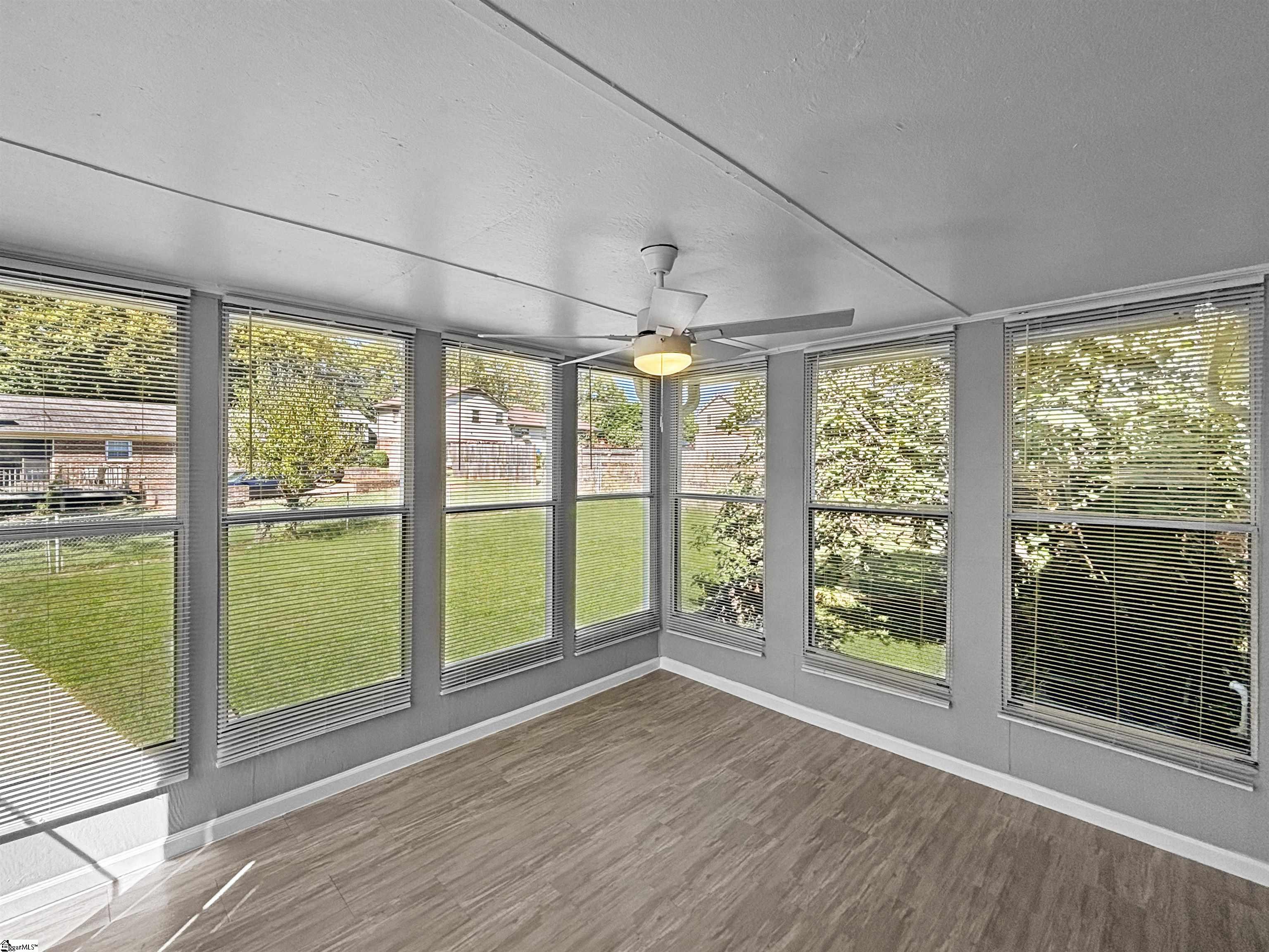 1606555 Property Photo 10