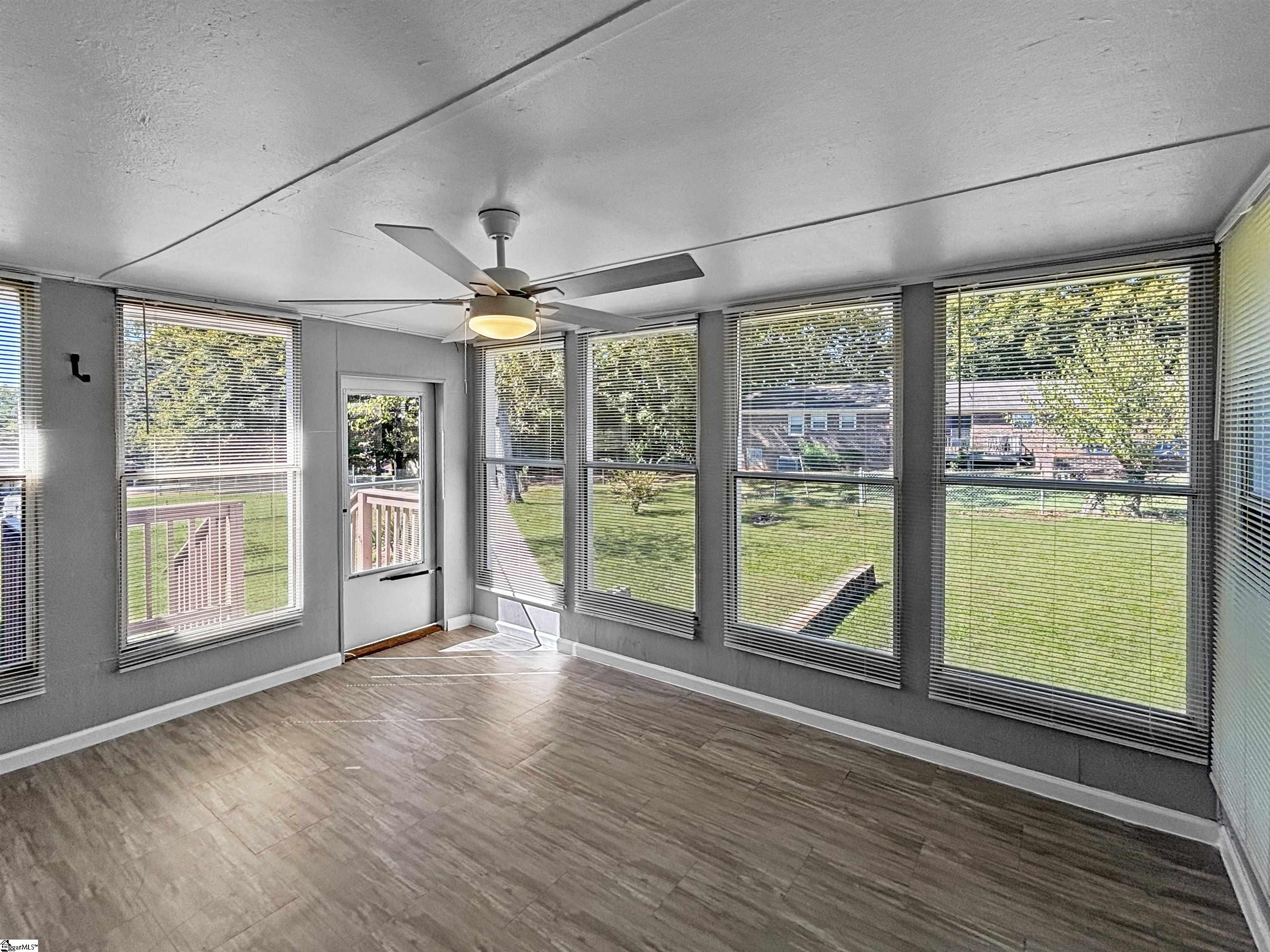 1606555 Property Photo 11