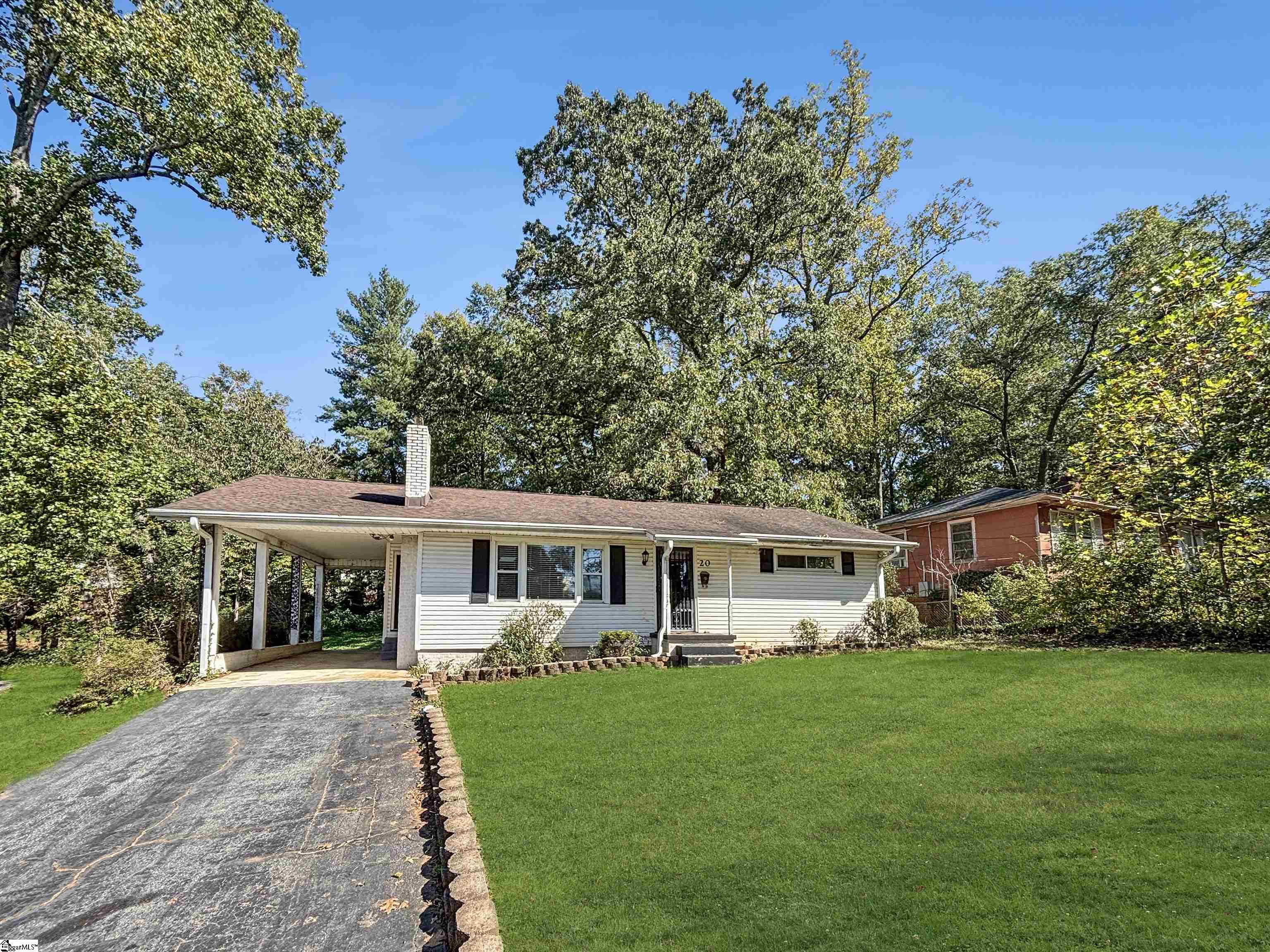 1606556 Property Photo 1