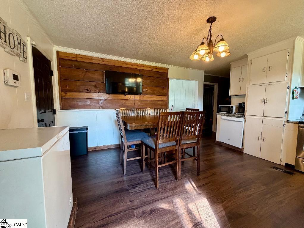 200 Burton Drive Property Photo 6