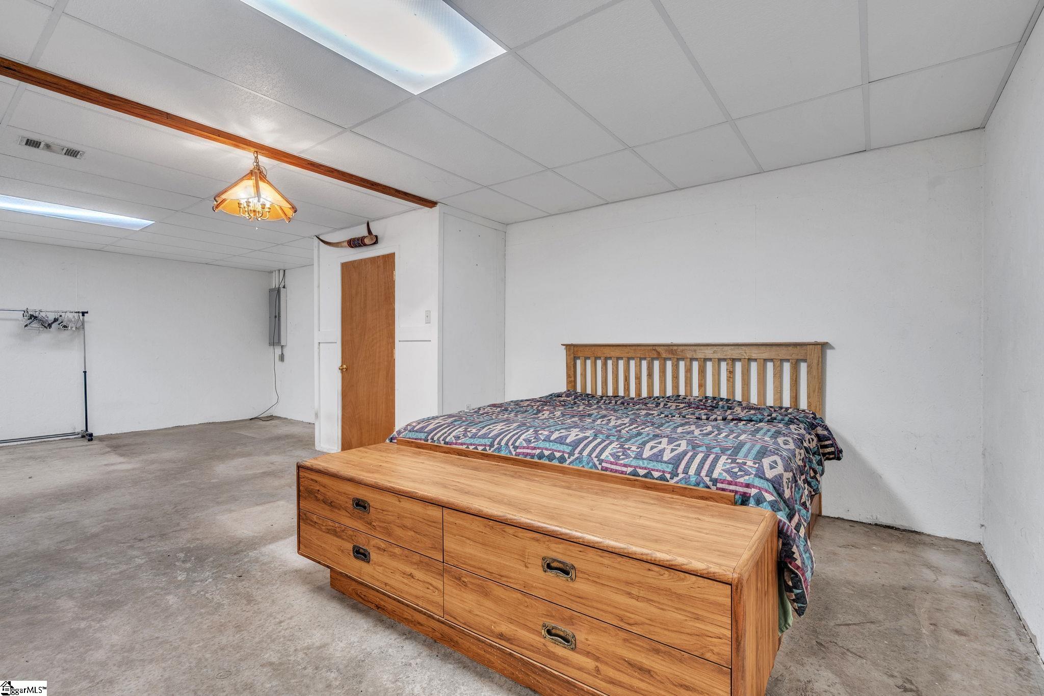375 Loop Road Property Photo 7