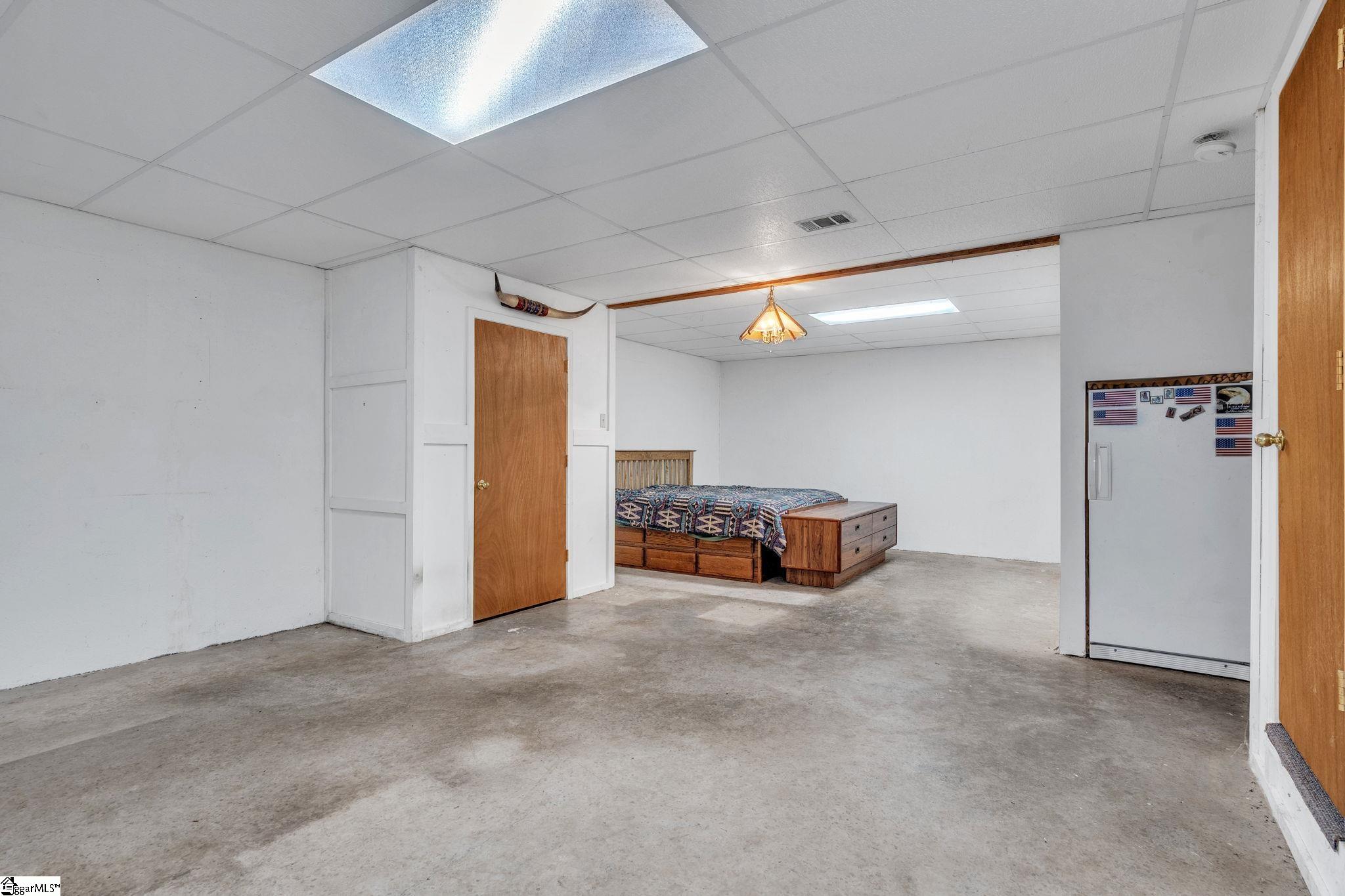 375 Loop Road Property Photo 8