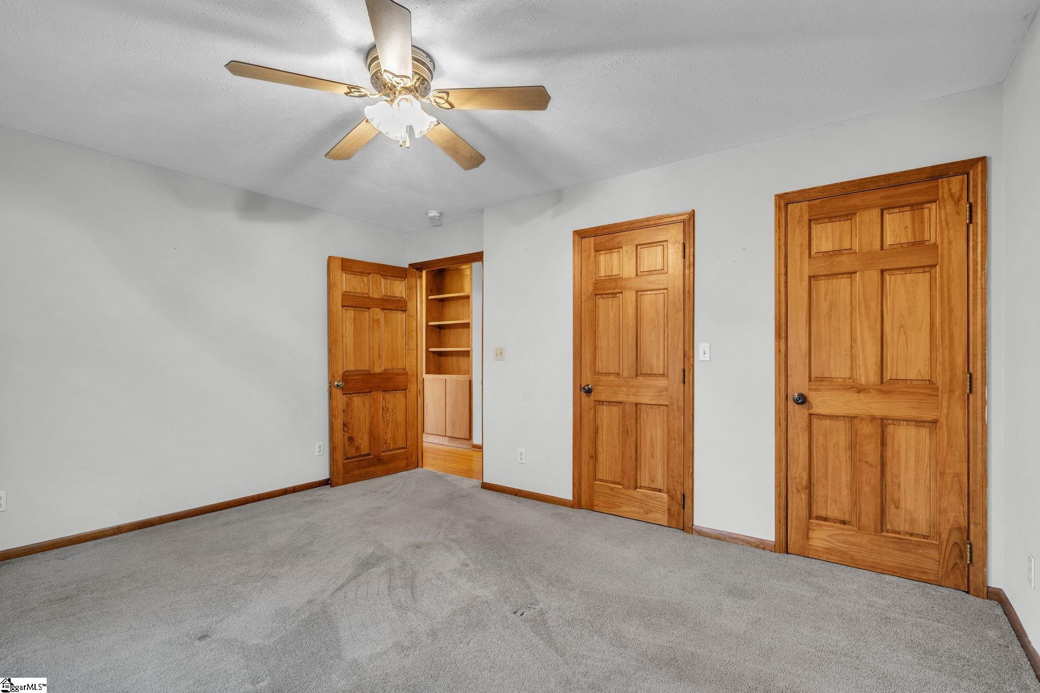 375 Loop Road Property Photo 12