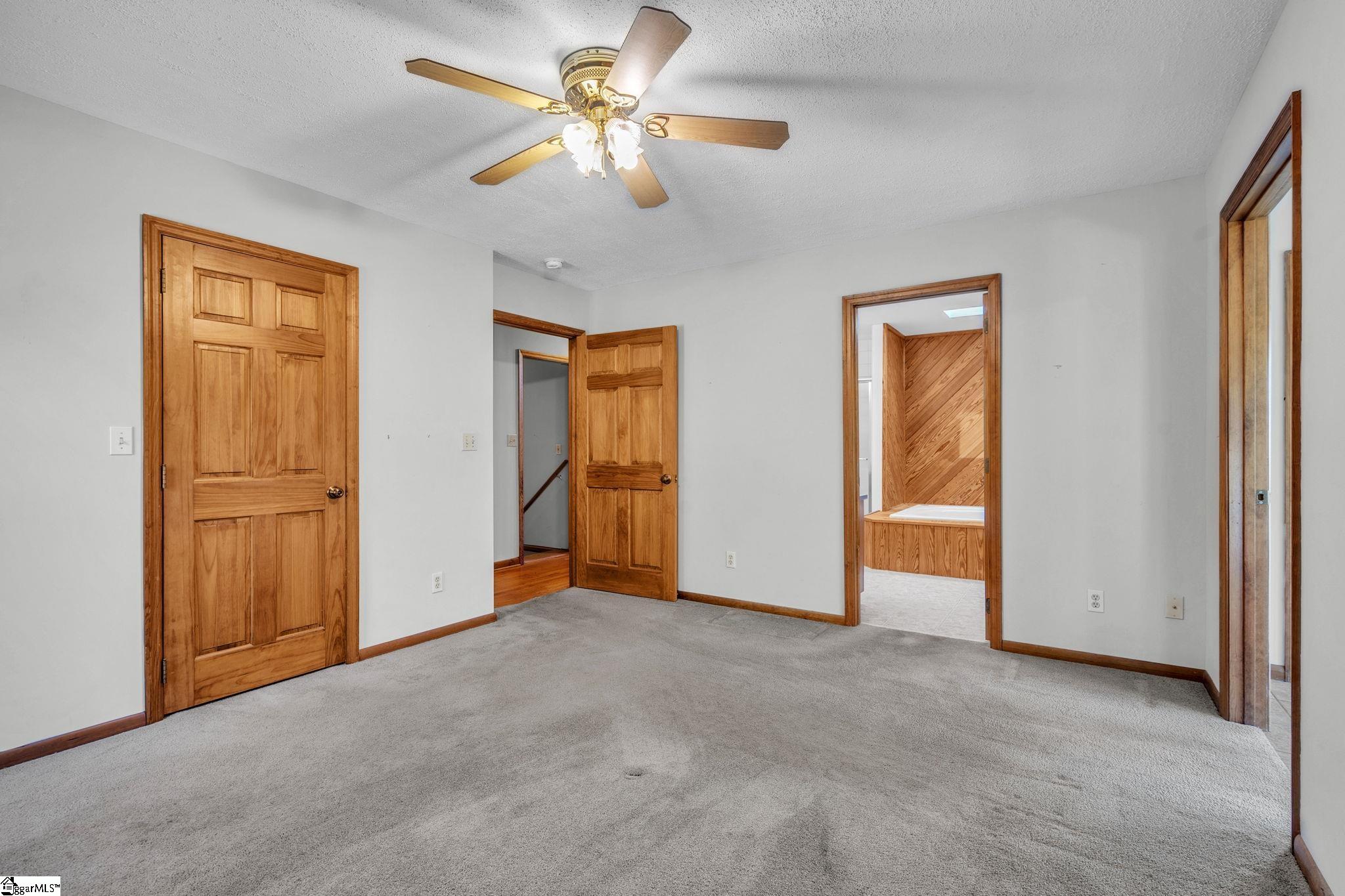 375 Loop Road Property Photo 14