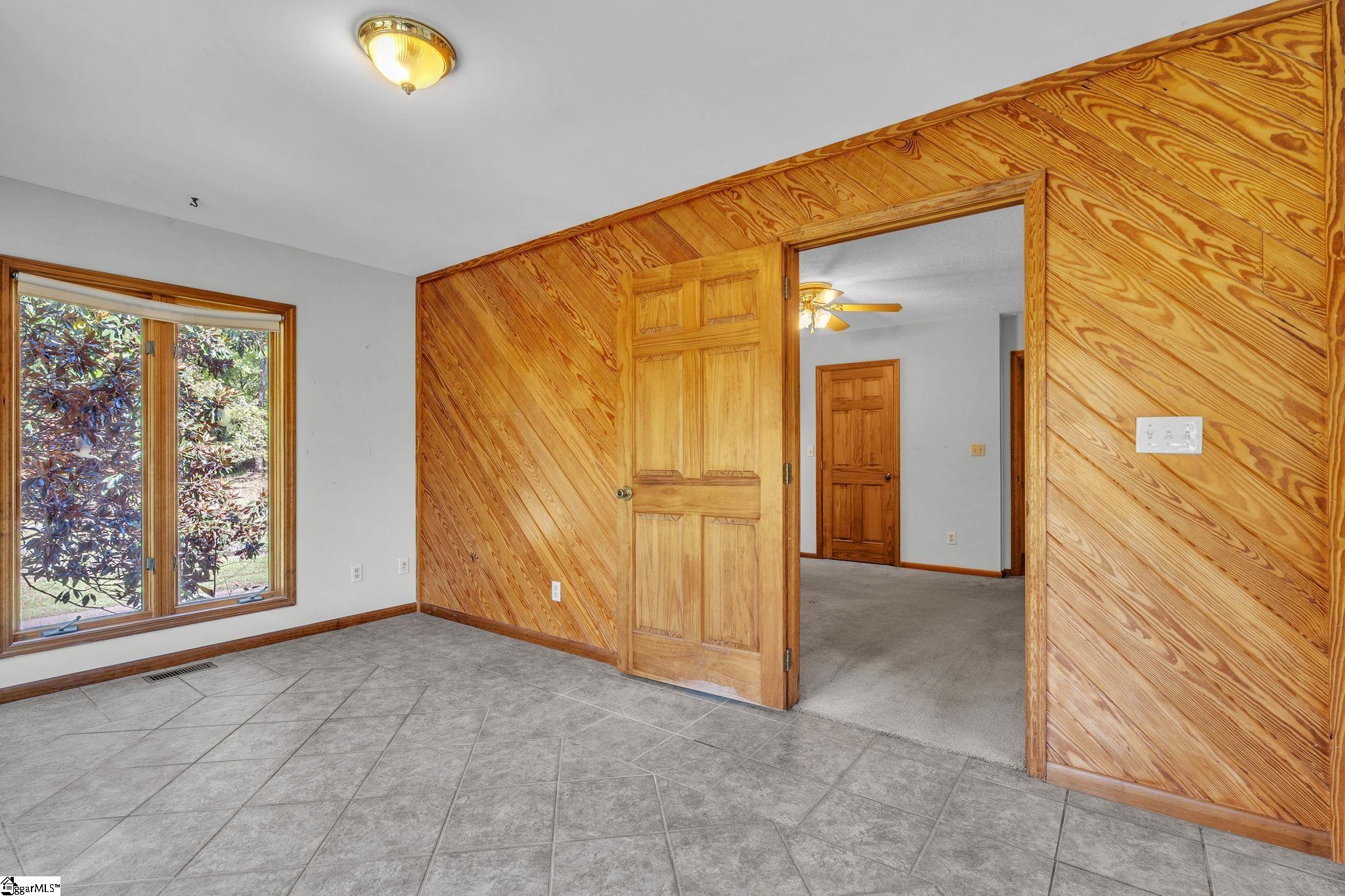 375 Loop Road Property Photo 15