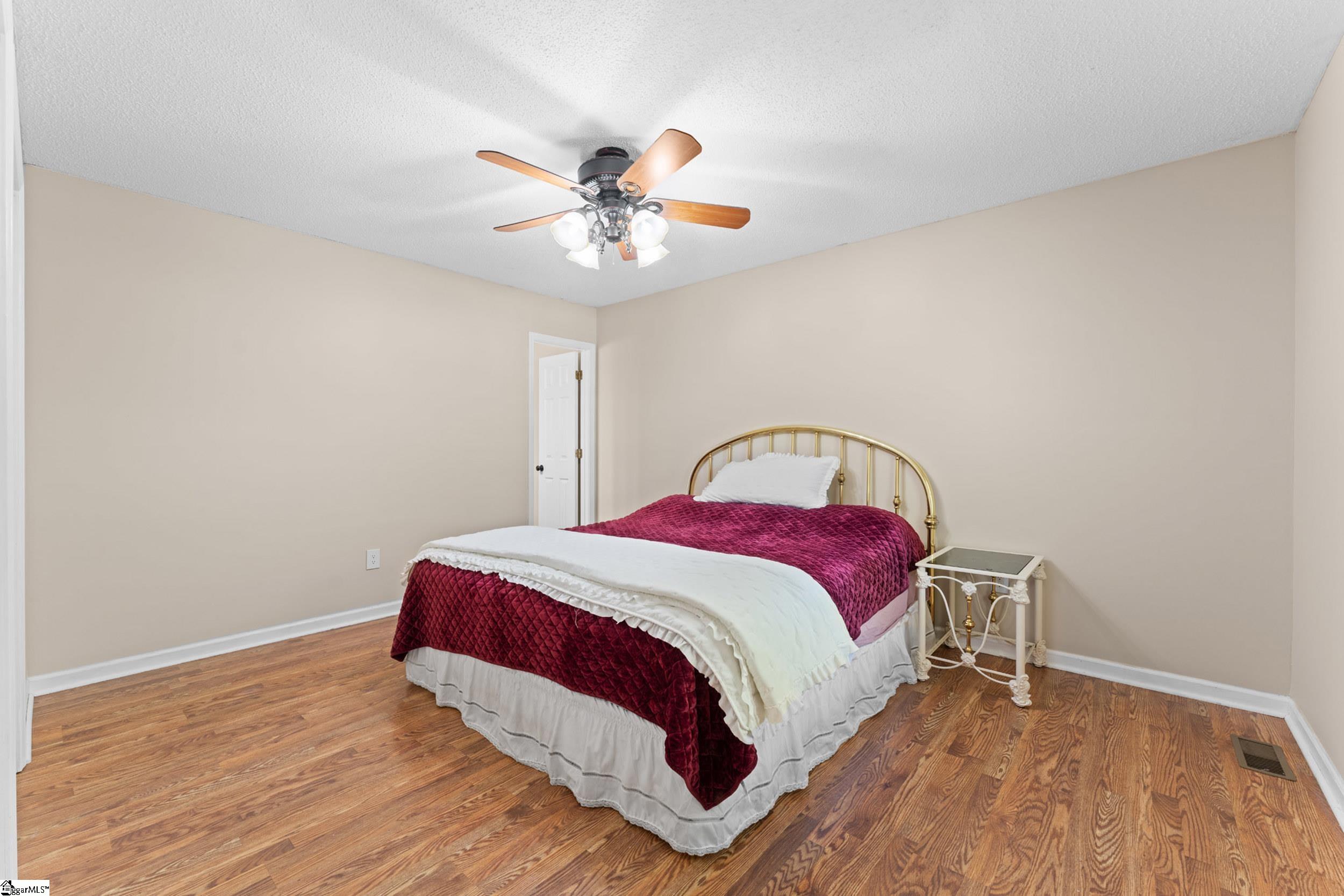 485 Round Tree Road Property Photo 12