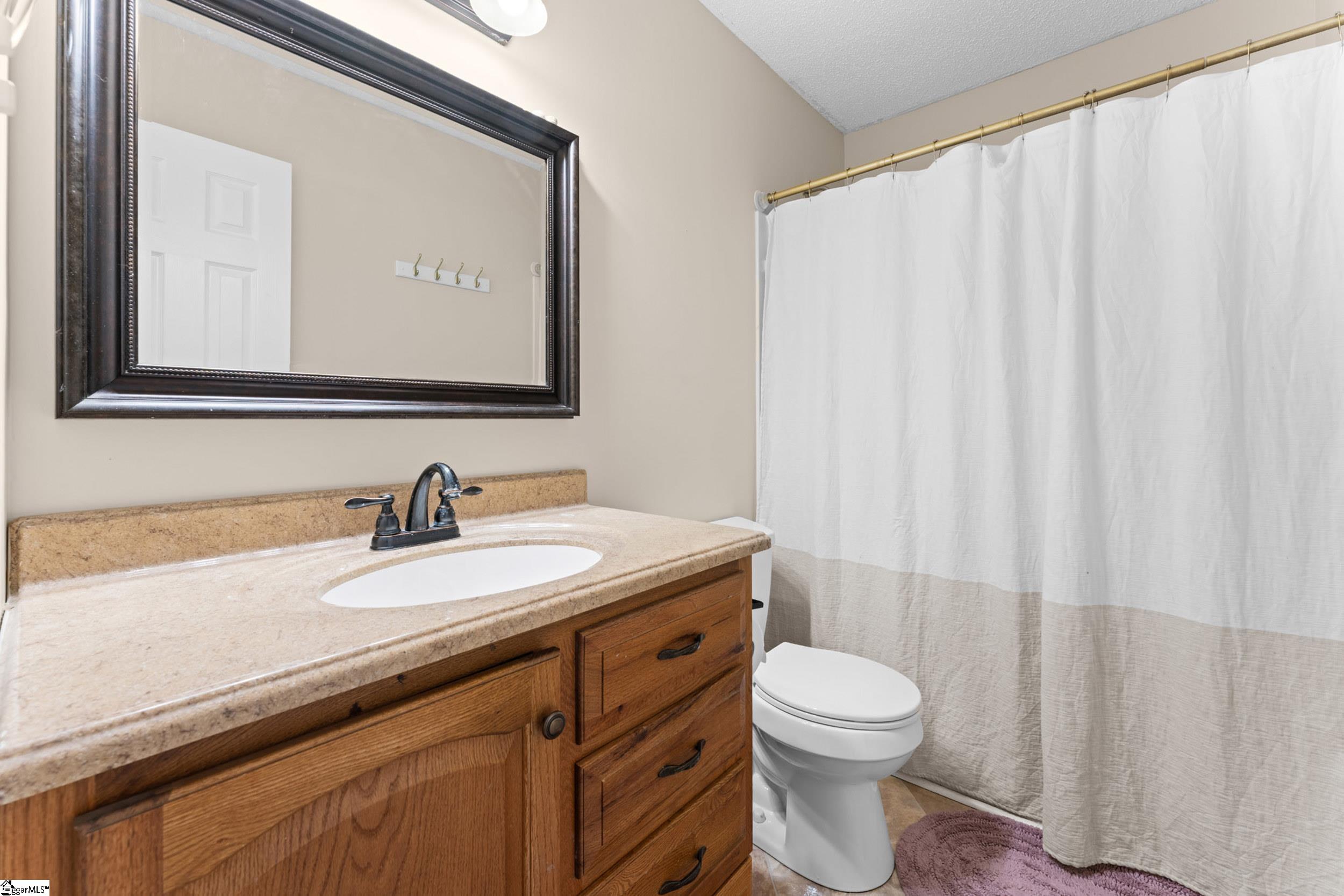 485 Round Tree Road Property Photo 15