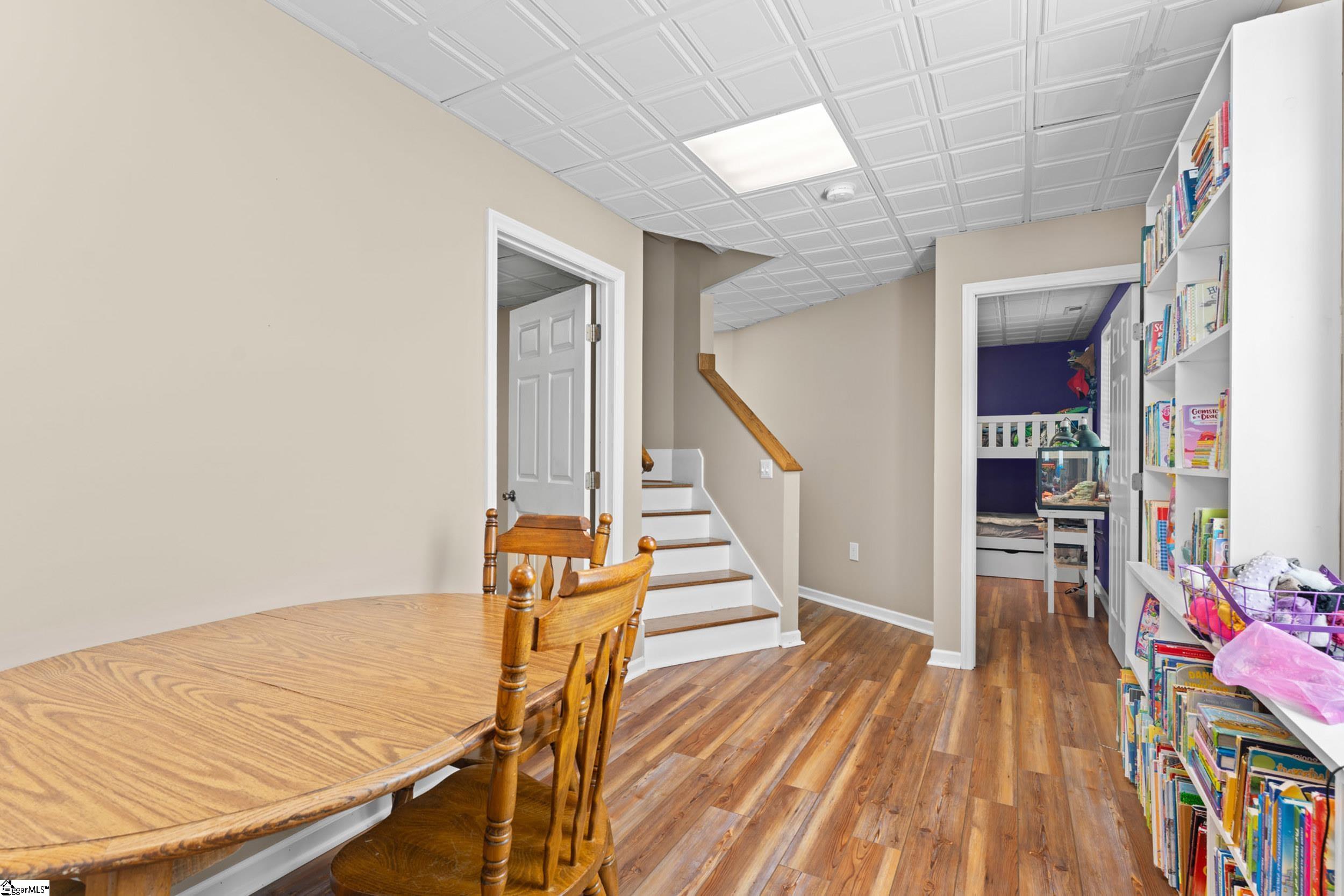 485 Round Tree Road Property Photo 16