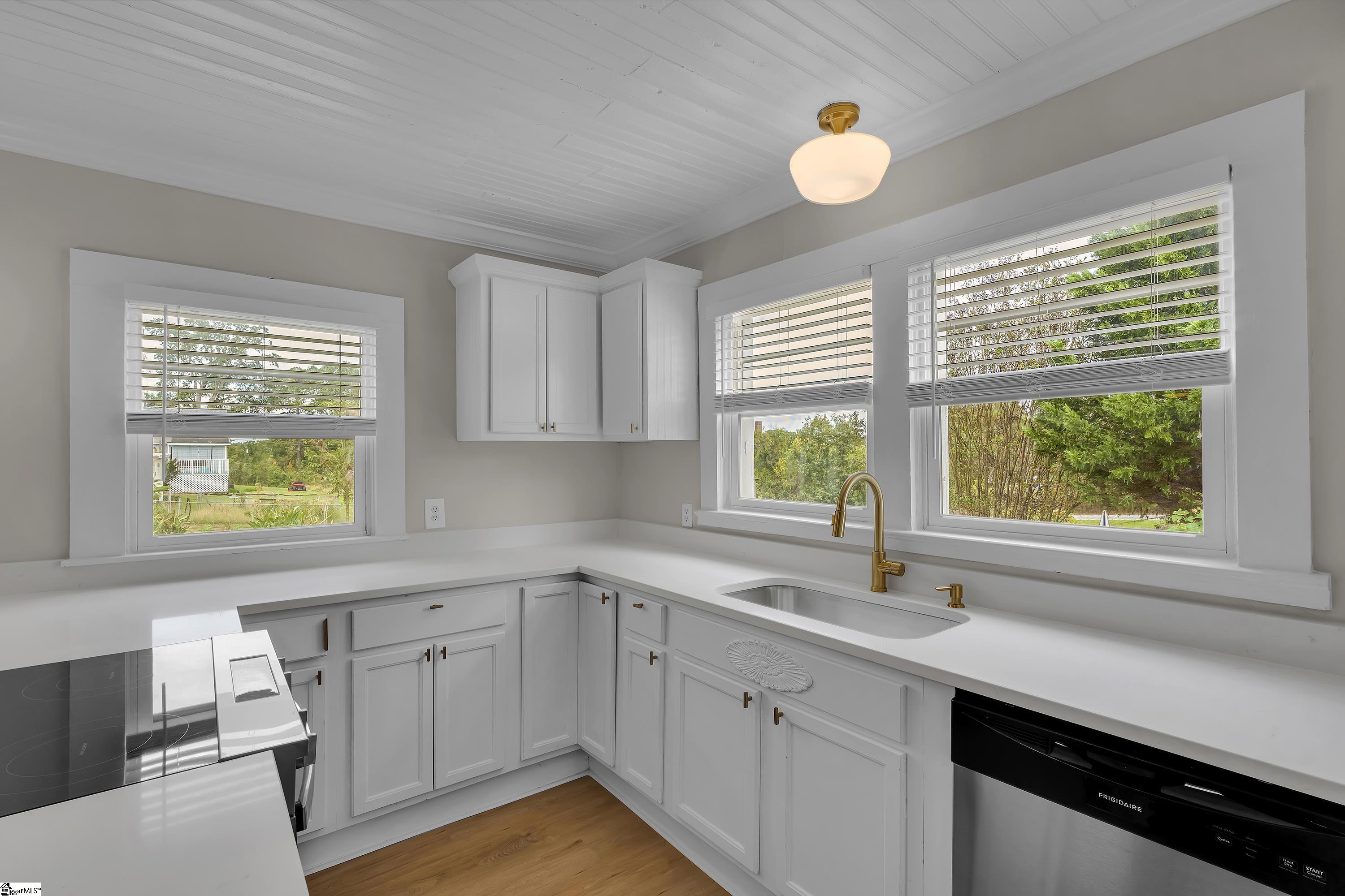 11 Haynes Street Property Photo 9