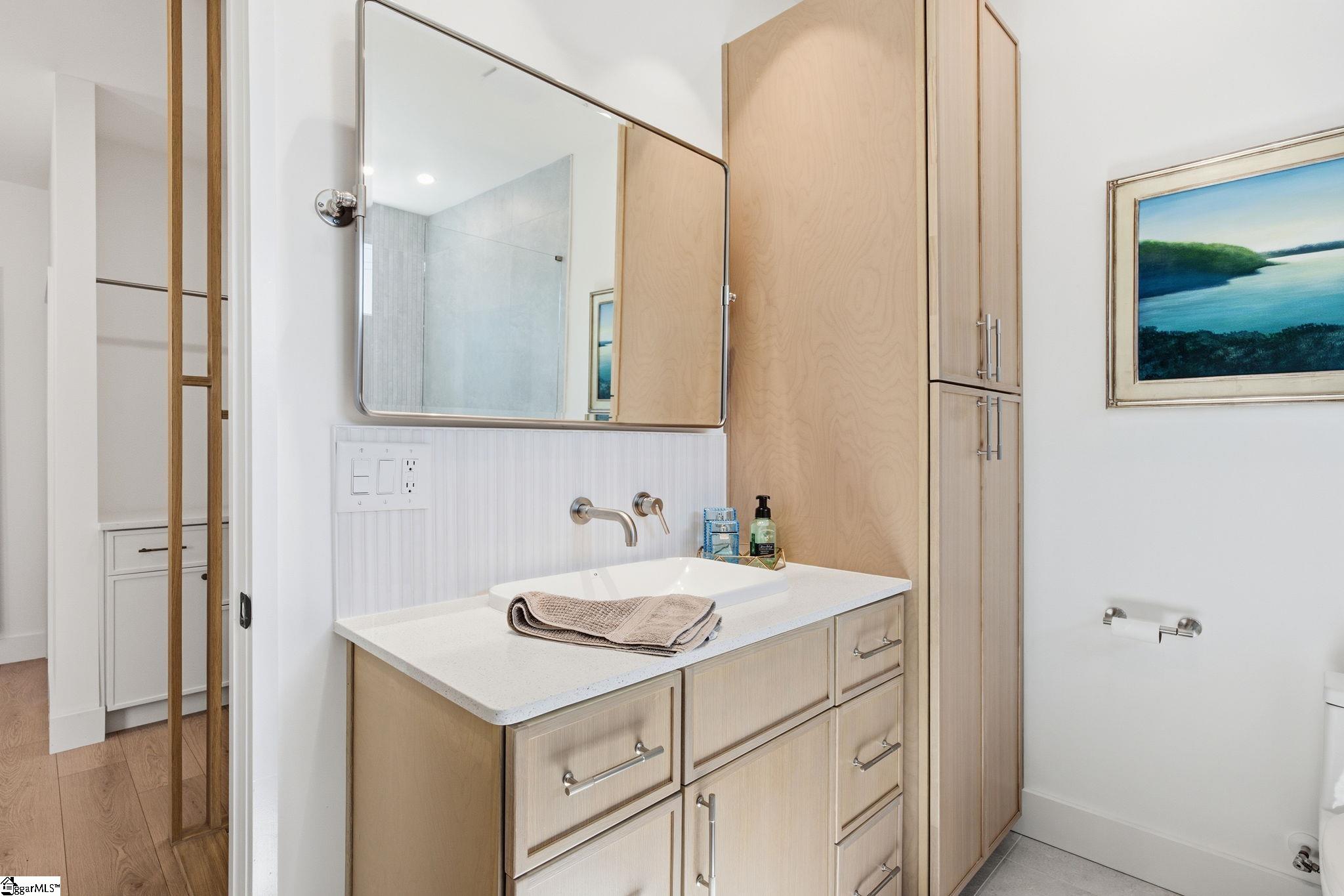 102 Frank Street Property Photo 36