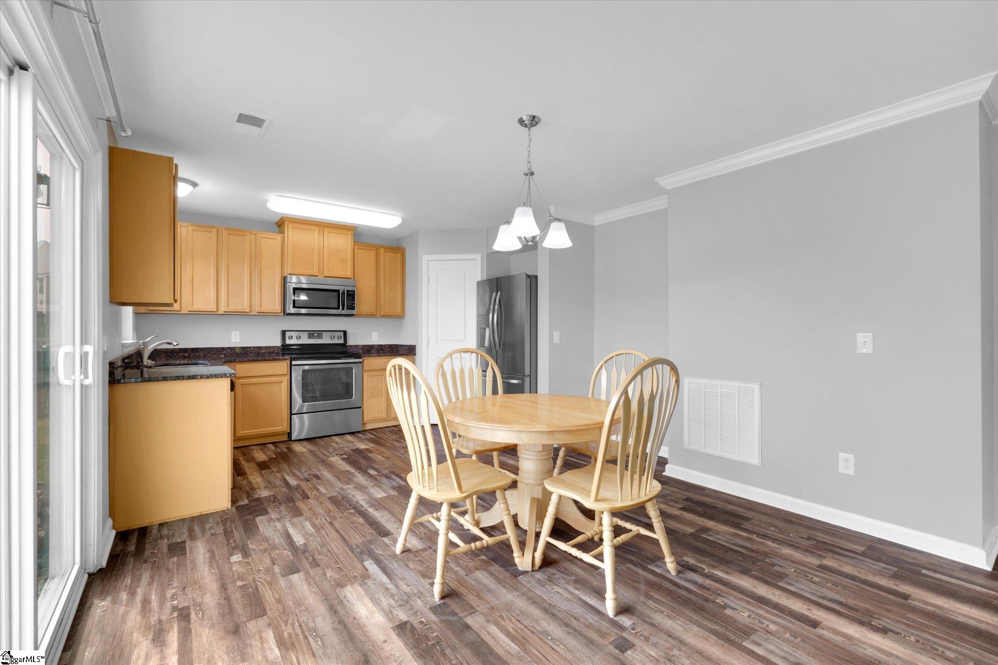 111 Bridgeville Way Property Photo 4