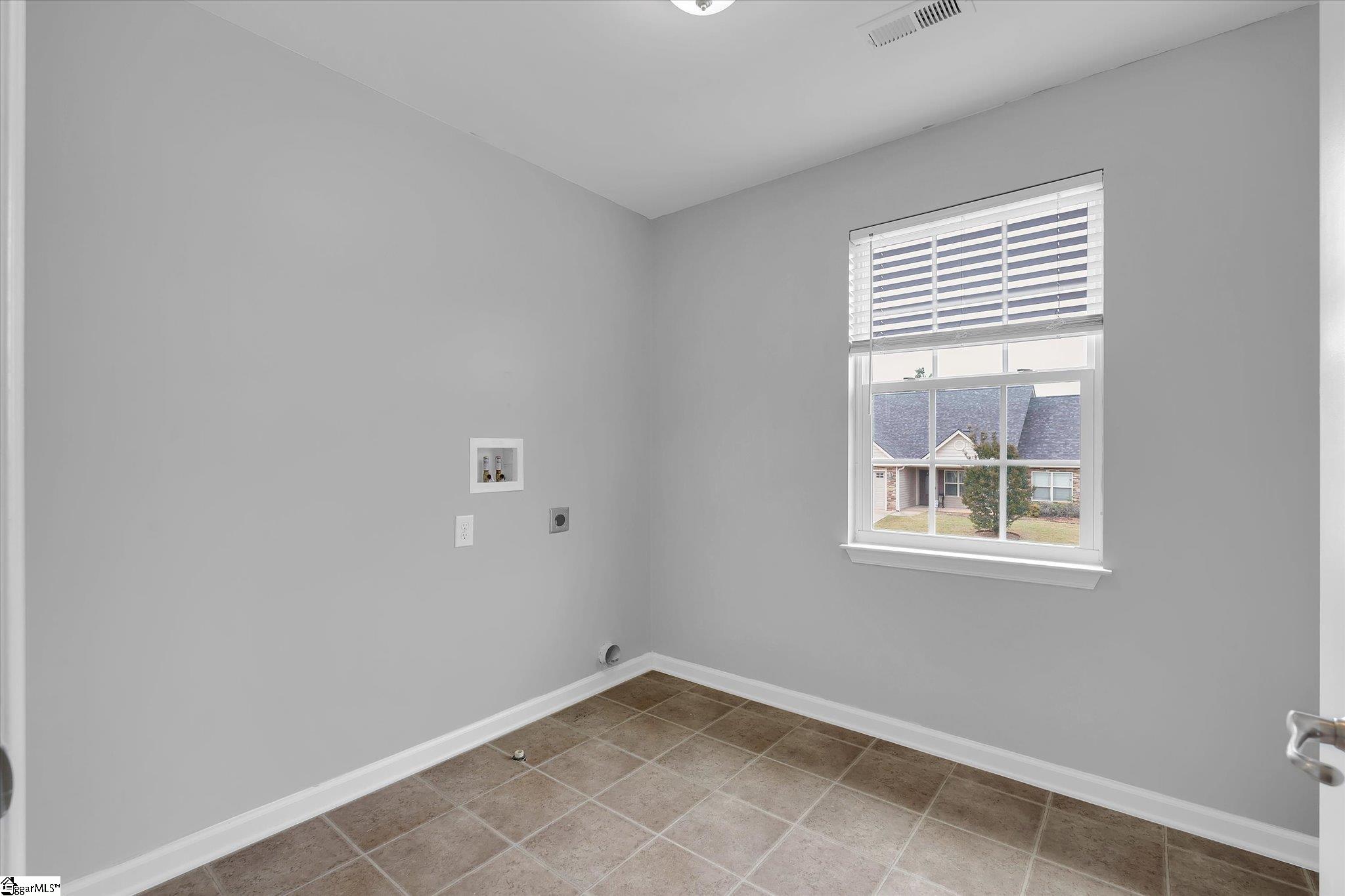 111 Bridgeville Way Property Photo 28