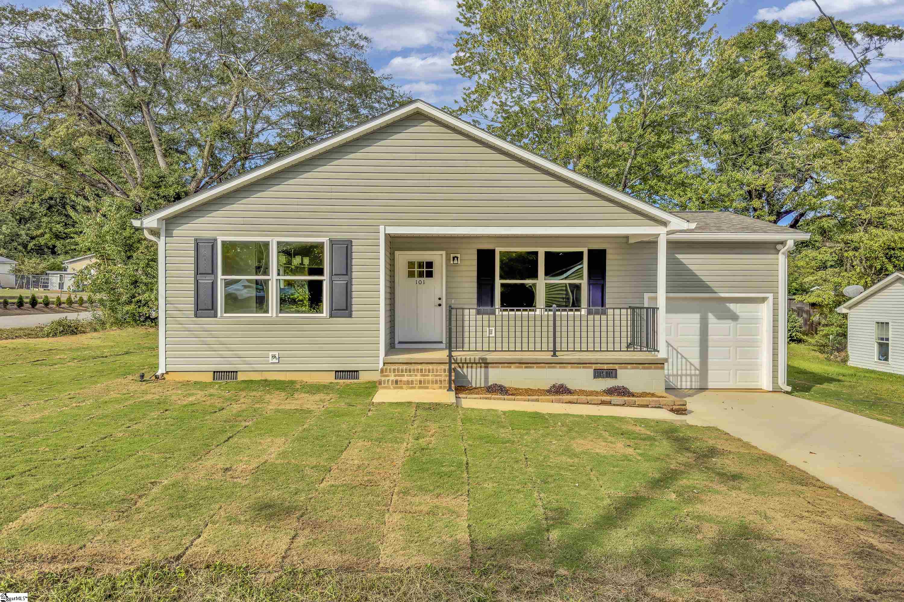 101 Alco Street Property Photo 1