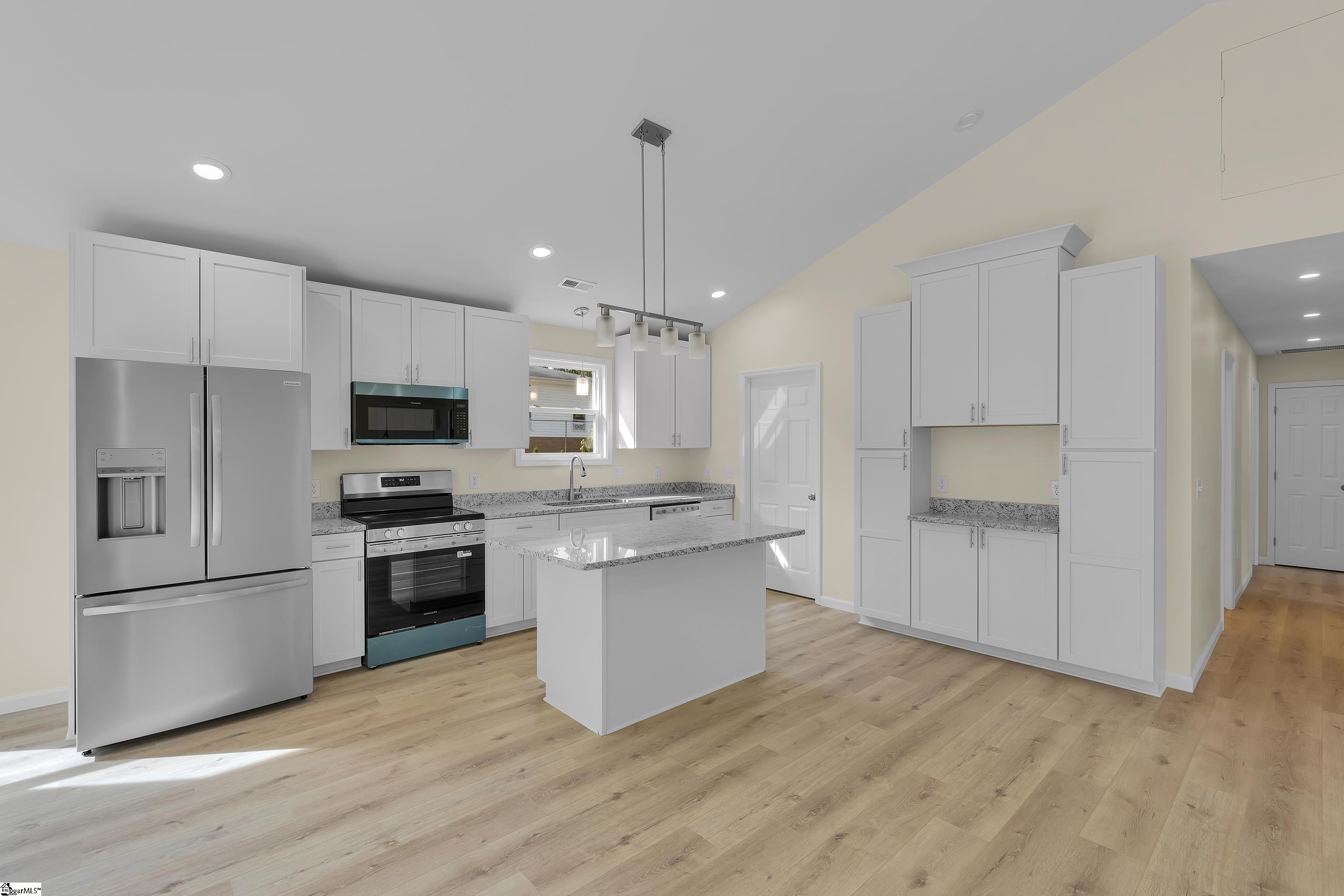 101 Alco Street Property Photo 4