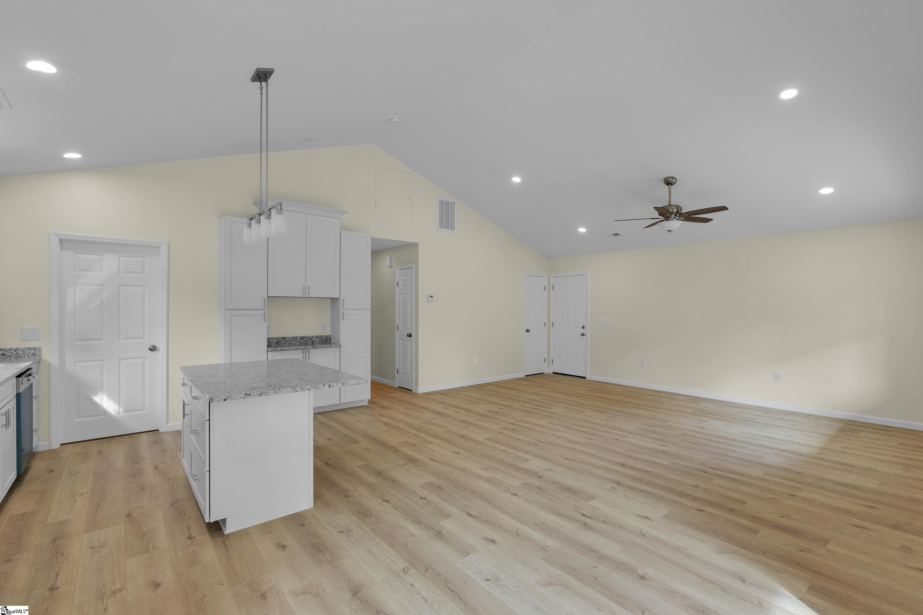 101 Alco Street Property Photo 9