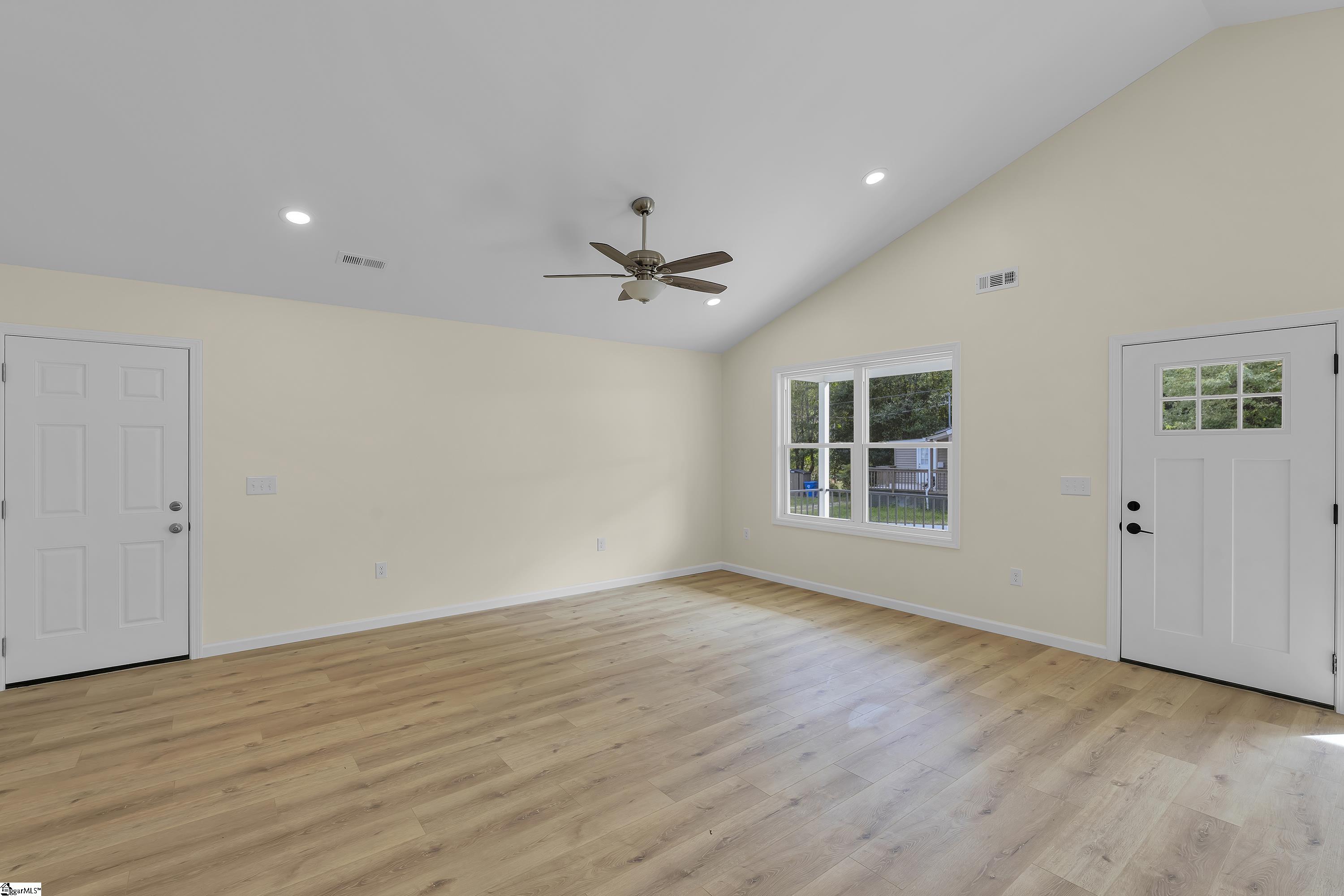 101 Alco Street Property Photo 11