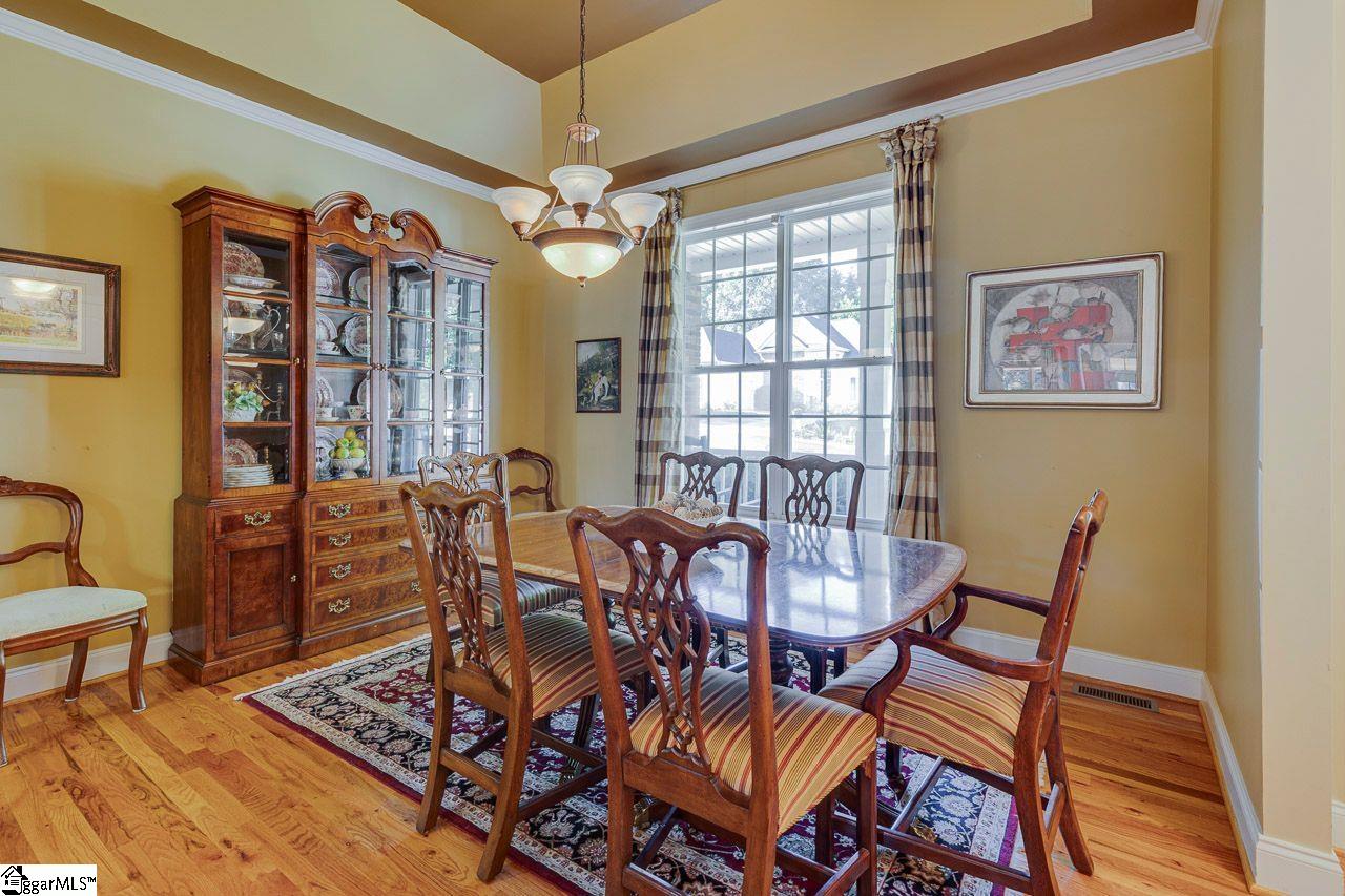 10 Glencreek Drive Property Photo 3