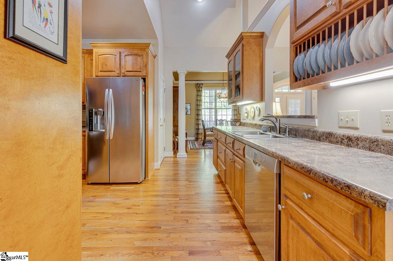 10 Glencreek Drive Property Photo 18