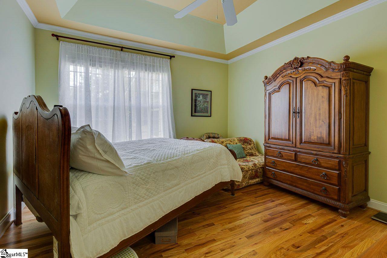 10 Glencreek Drive Property Photo 19