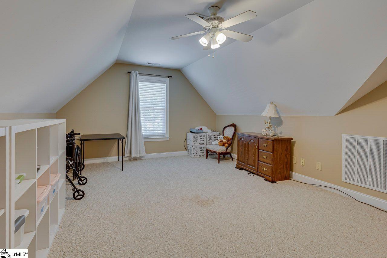 10 Glencreek Drive Property Photo 31