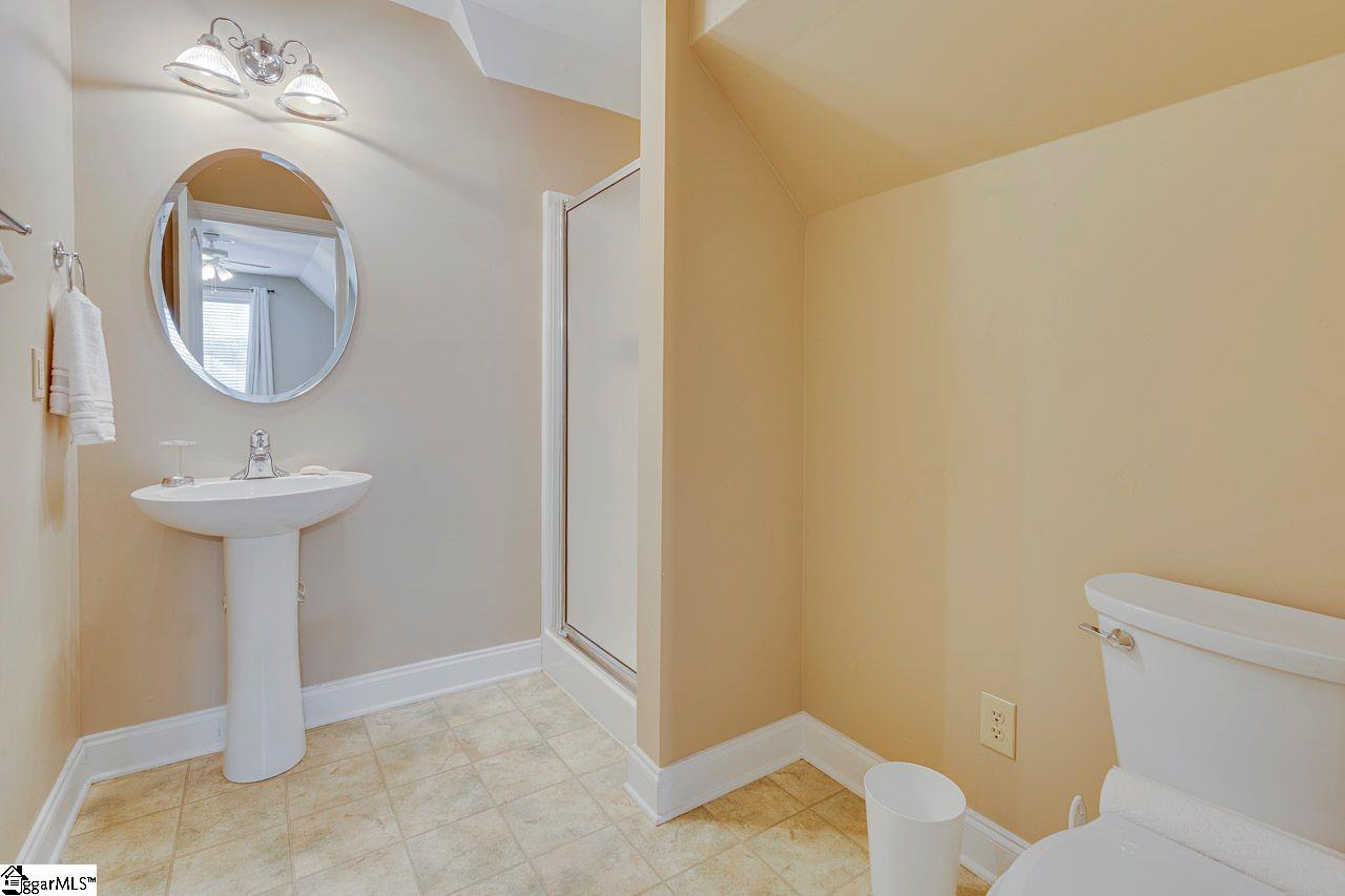 10 Glencreek Drive Property Photo 32