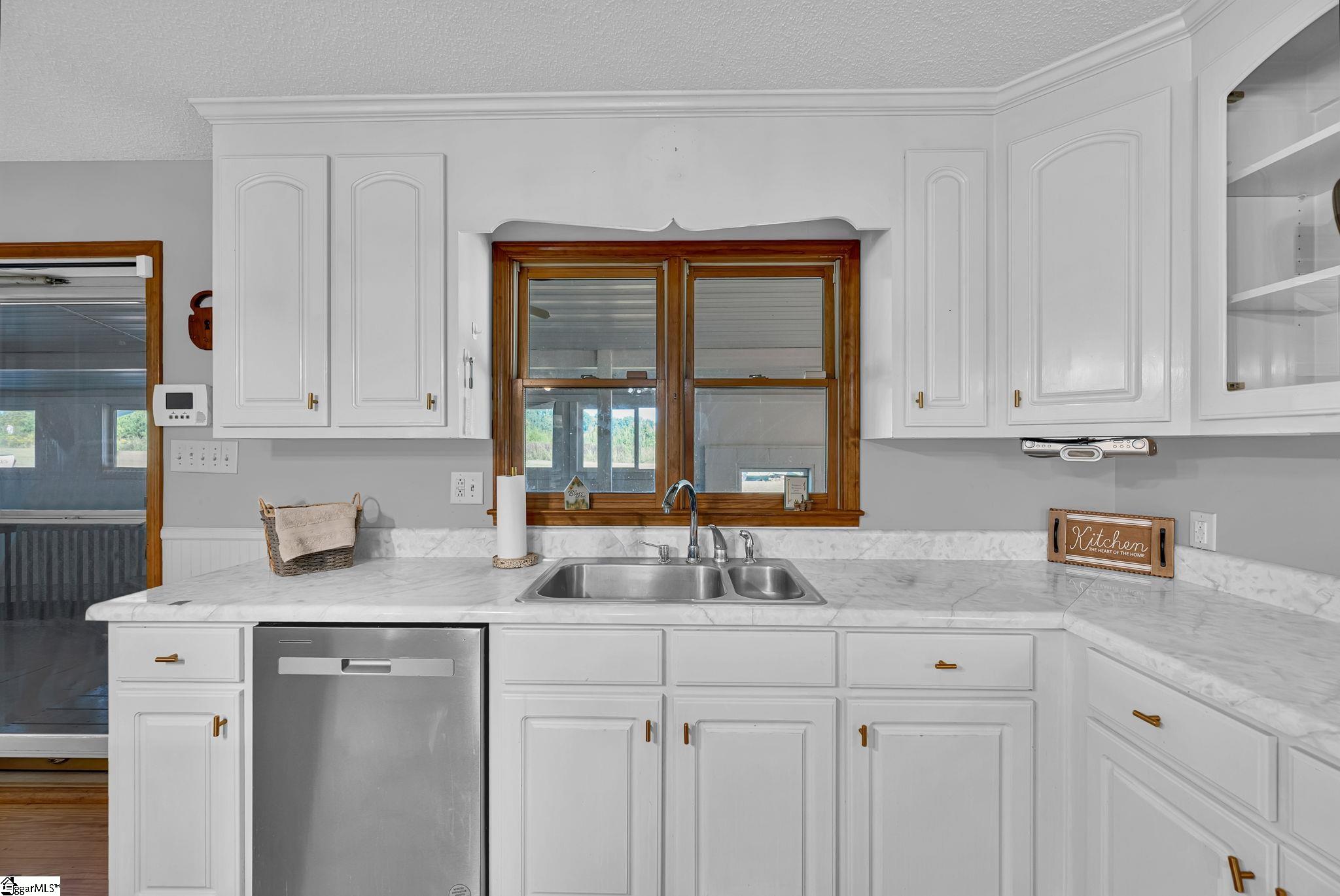 4203 Callison Highway Property Photo 9