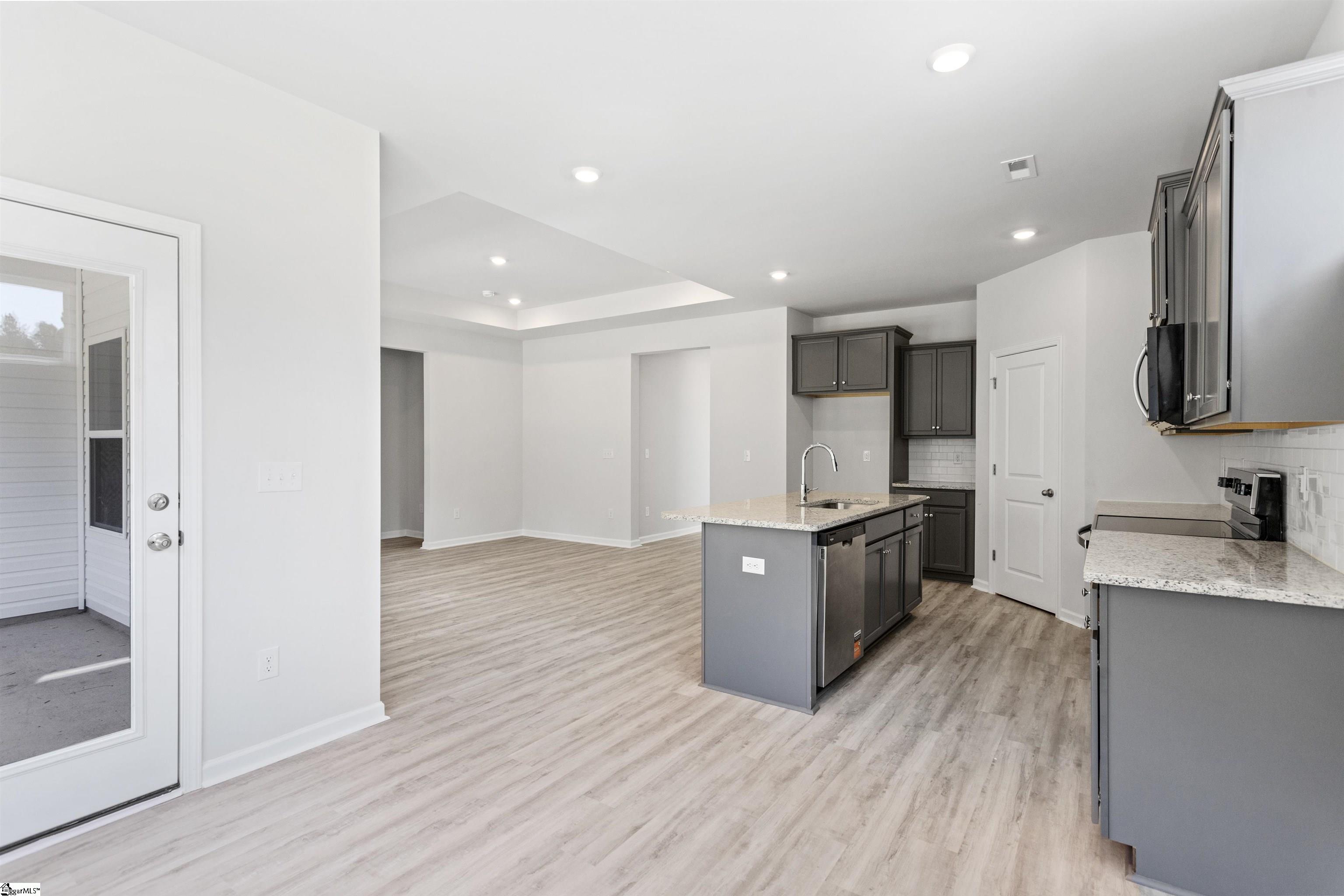 1606596 Property Photo 18