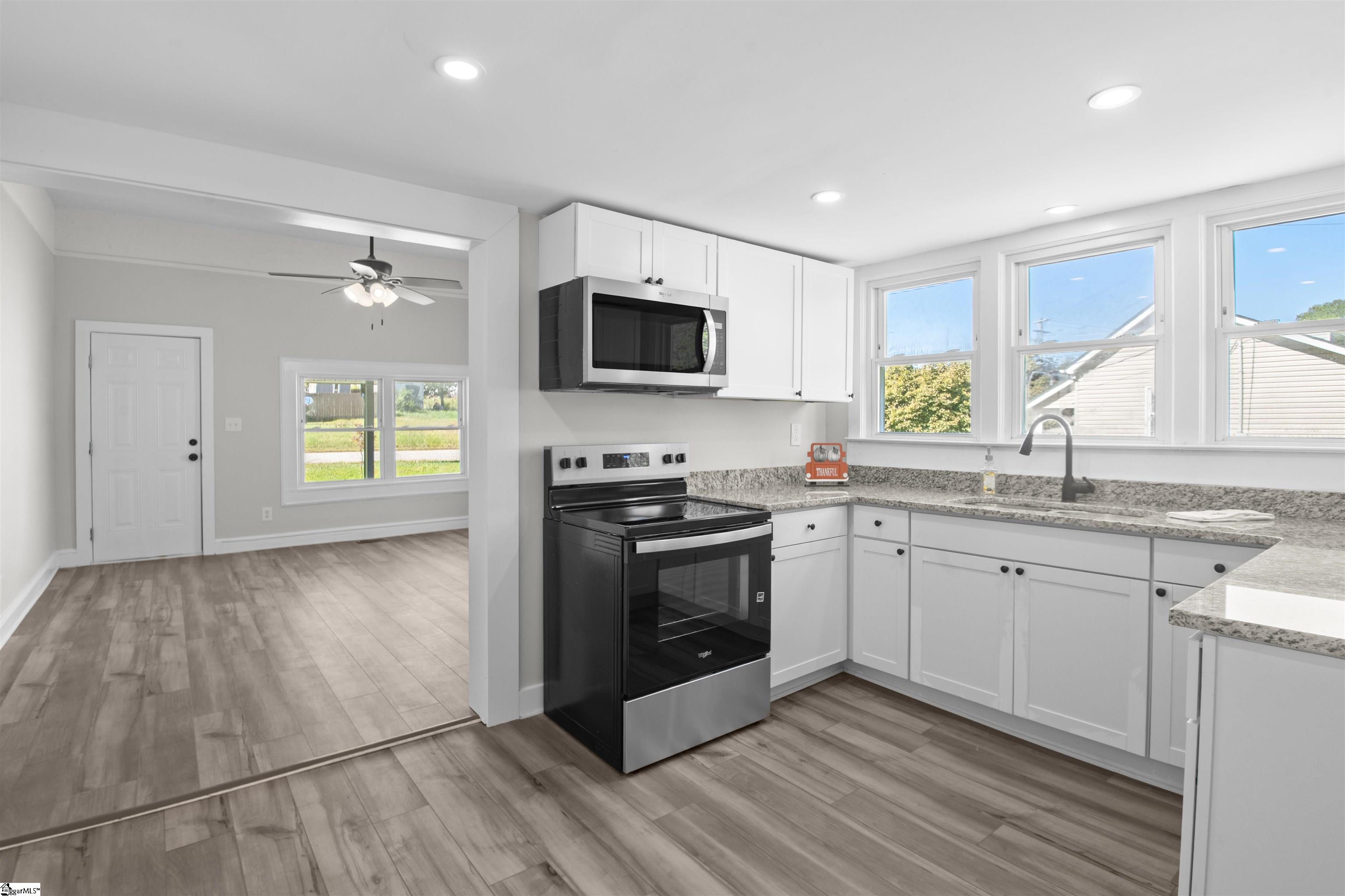 105 E Beattie Street Property Photo 12