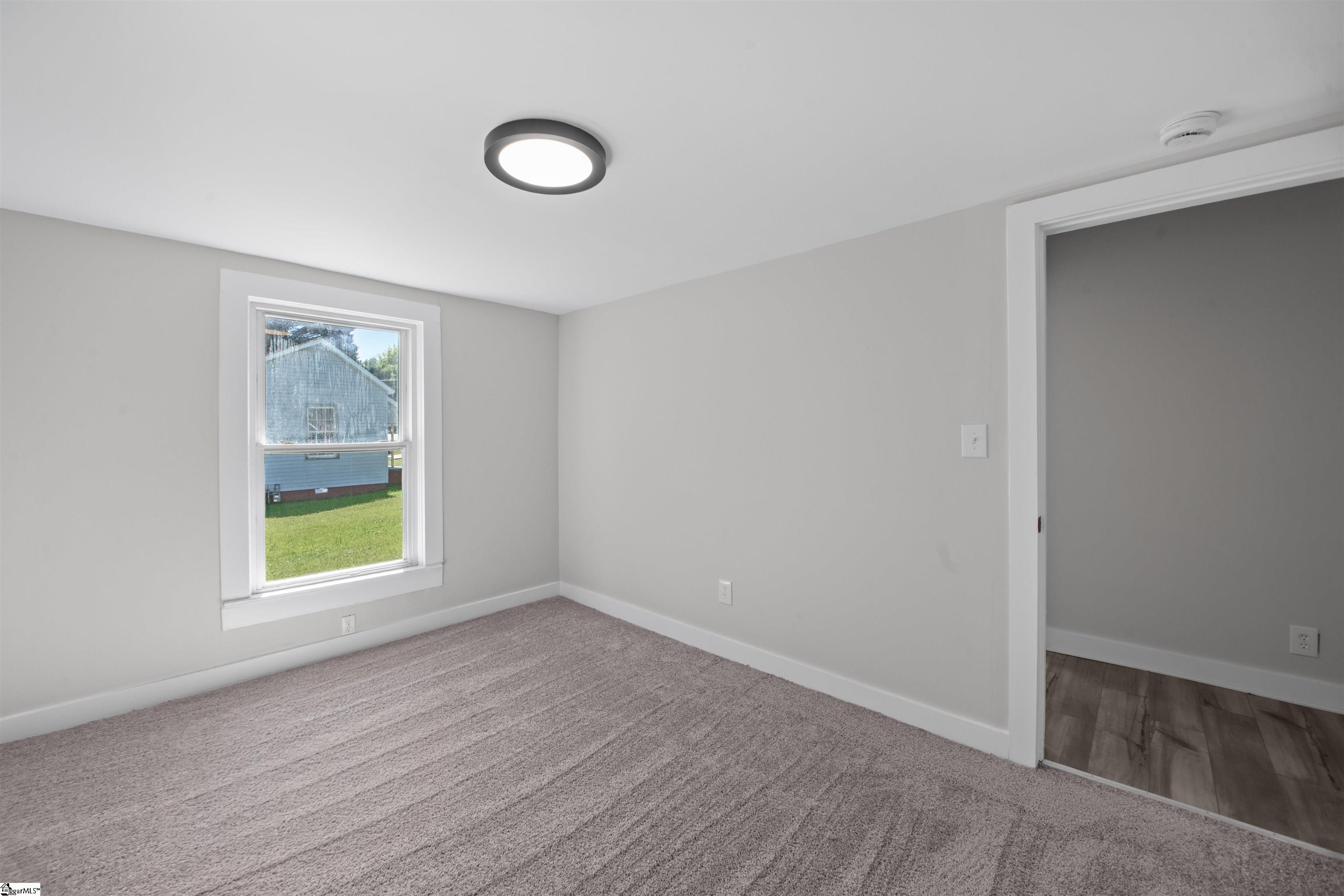 105 E Beattie Street Property Photo 23