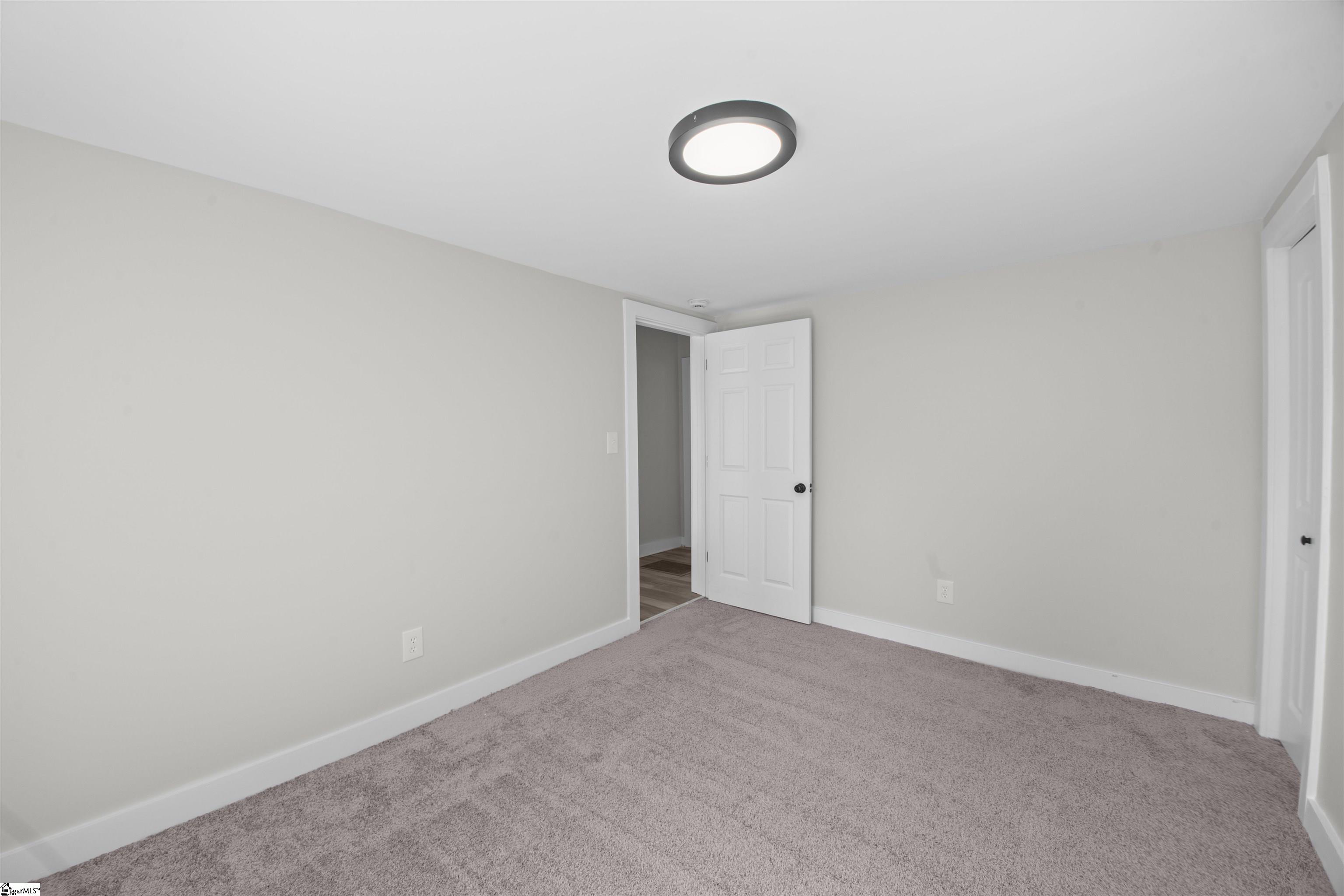 105 E Beattie Street Property Photo 24