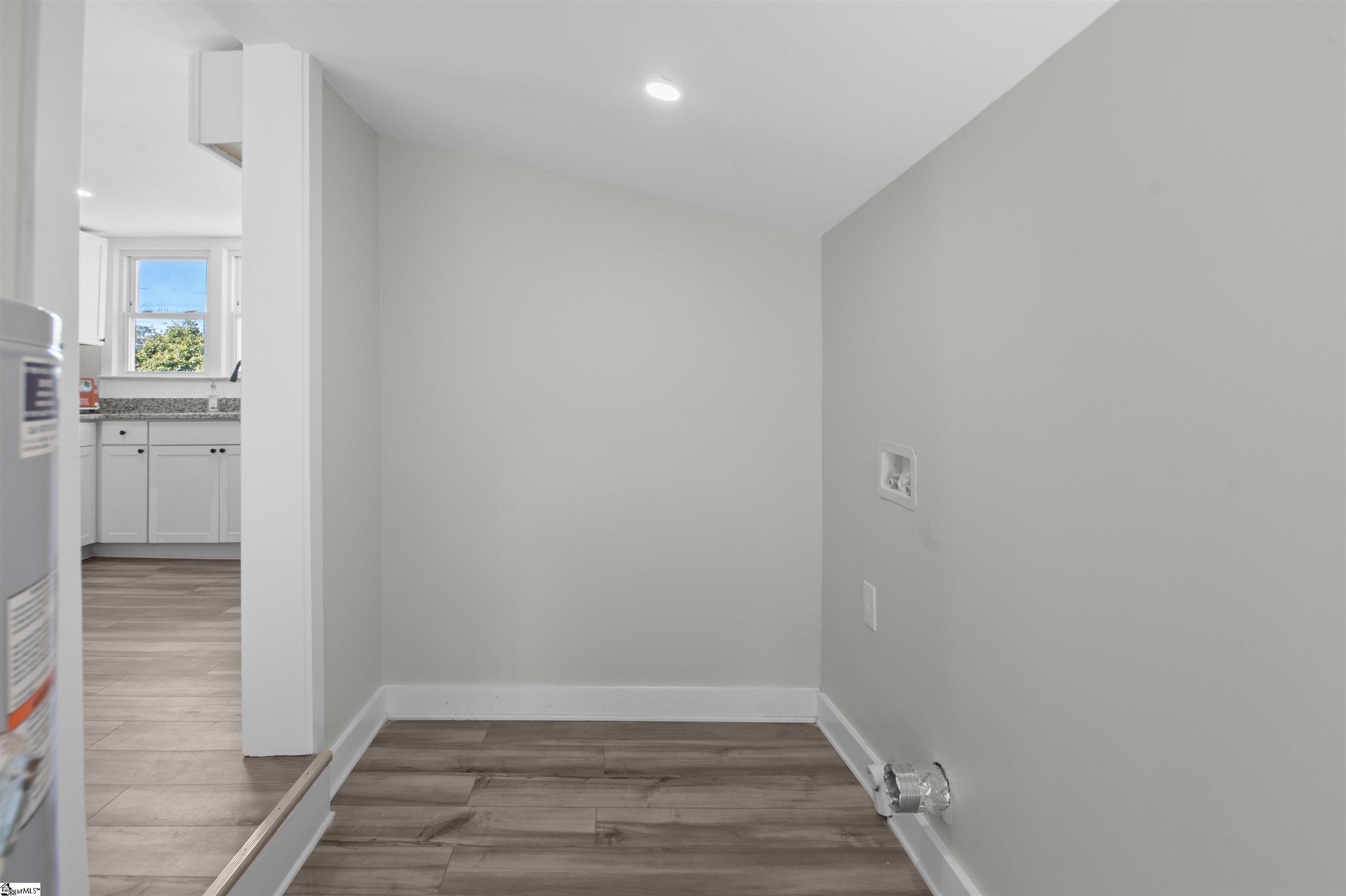 105 E Beattie Street Property Photo 29