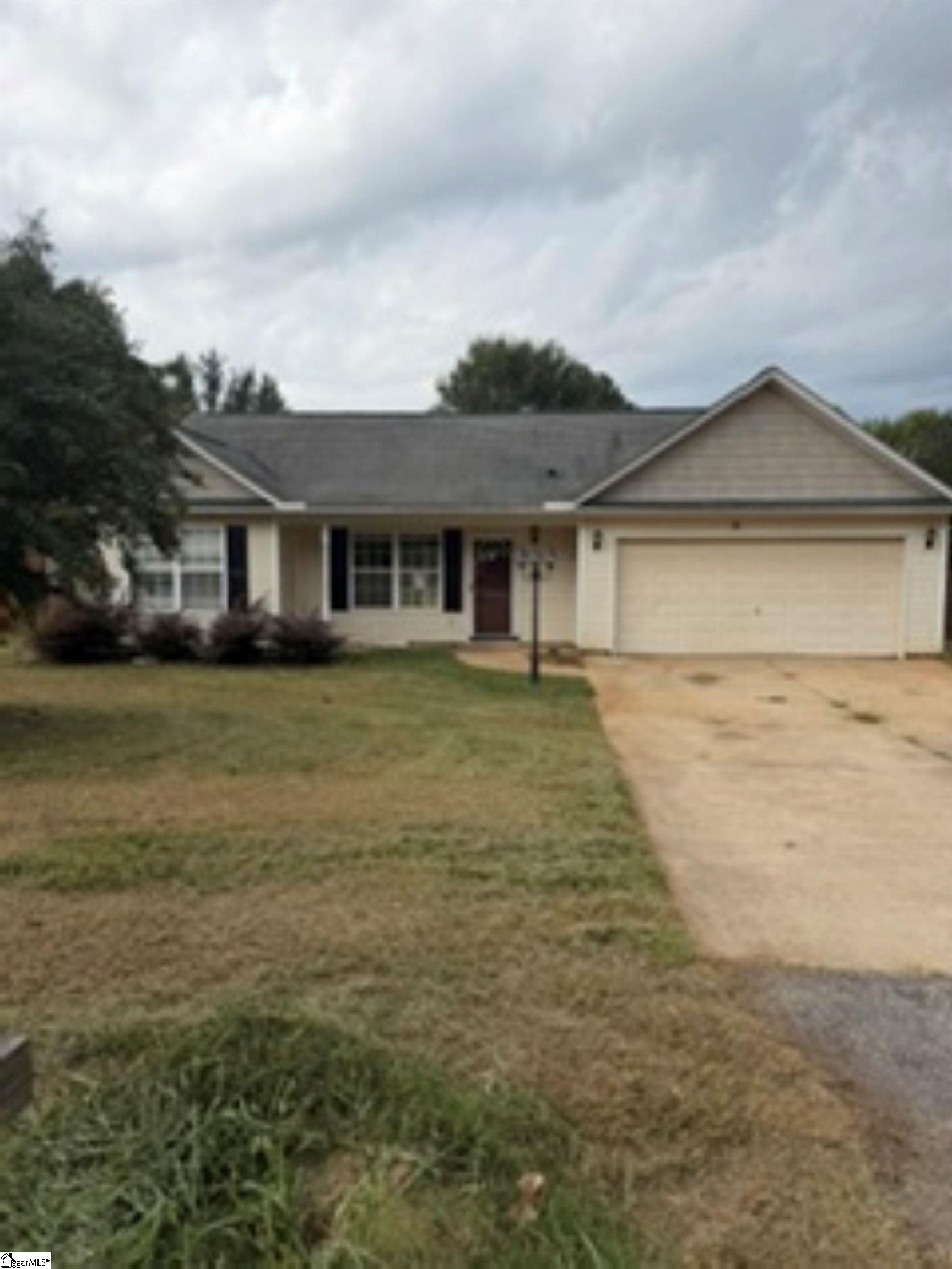 107 Ridgecrest Way Property Photo 1
