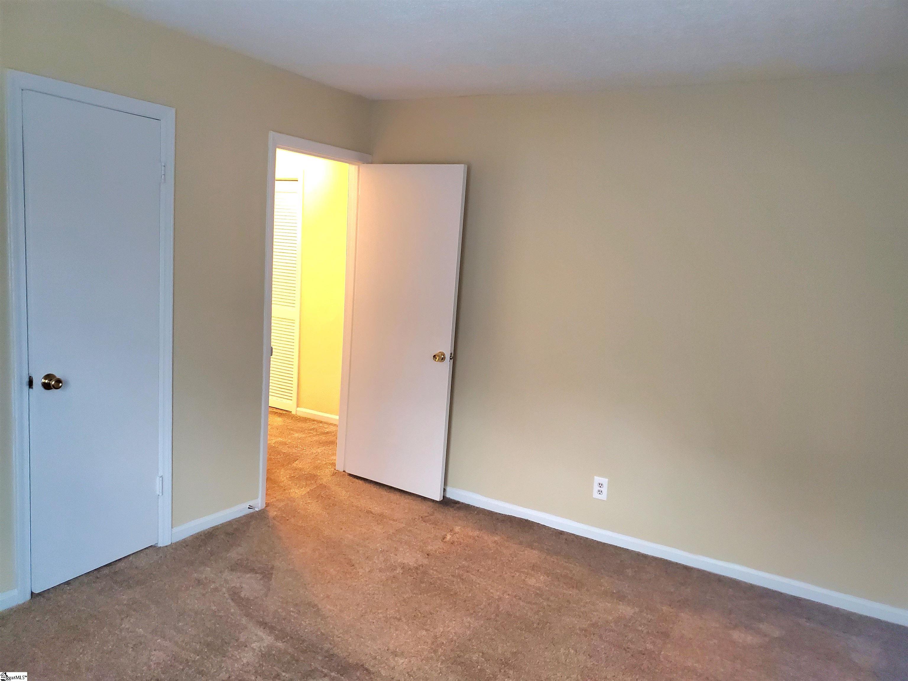 713 E Curtis Street Property Photo 9