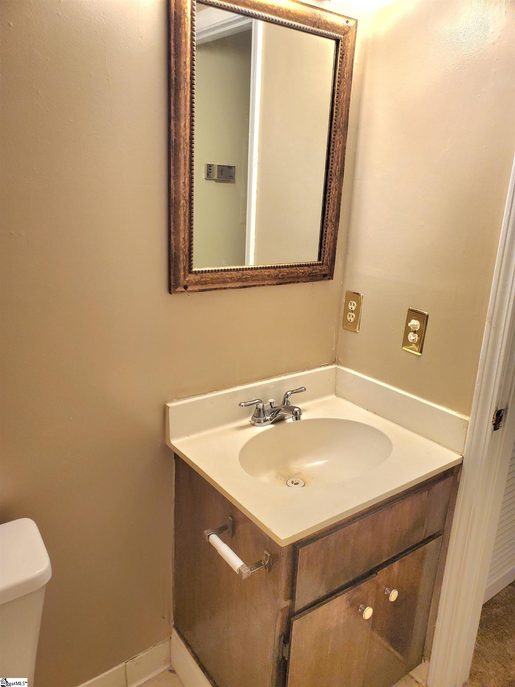 713 E Curtis Street Property Photo 14