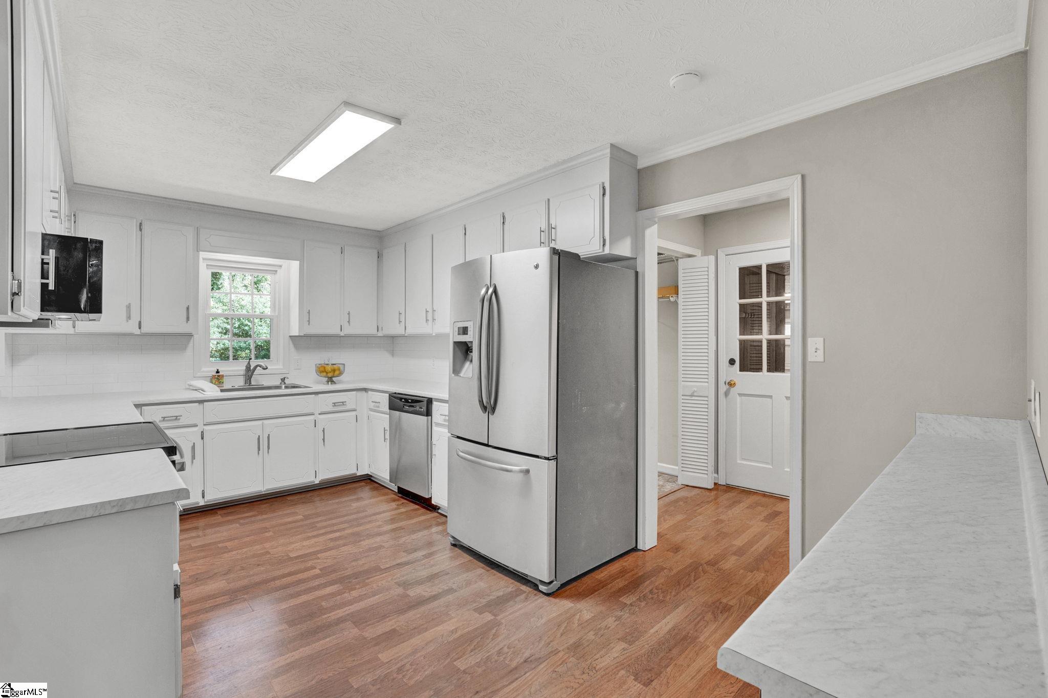 106 Forrest Drive Property Photo 12
