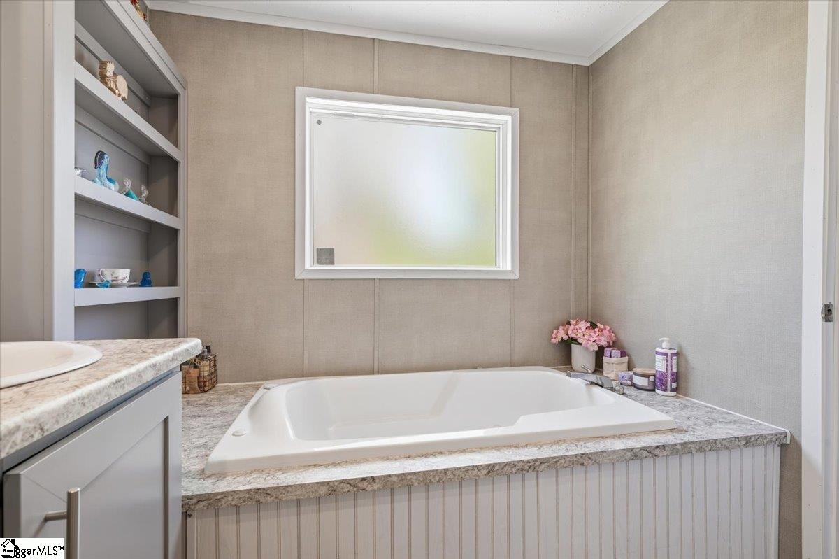 27 Widewater Court Property Photo 7