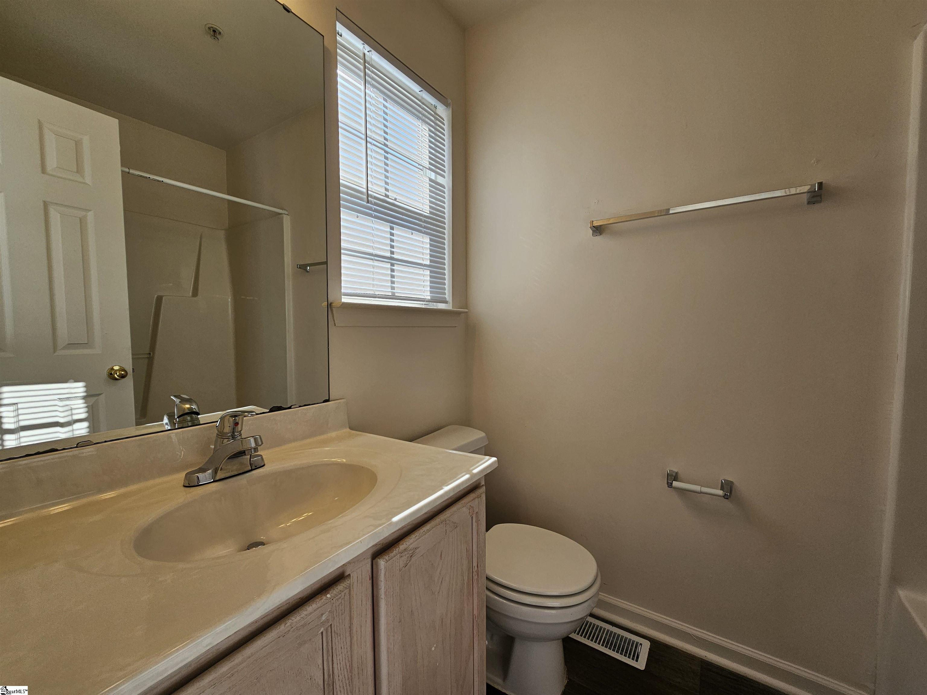 128 University Village Drive Property Photo 8