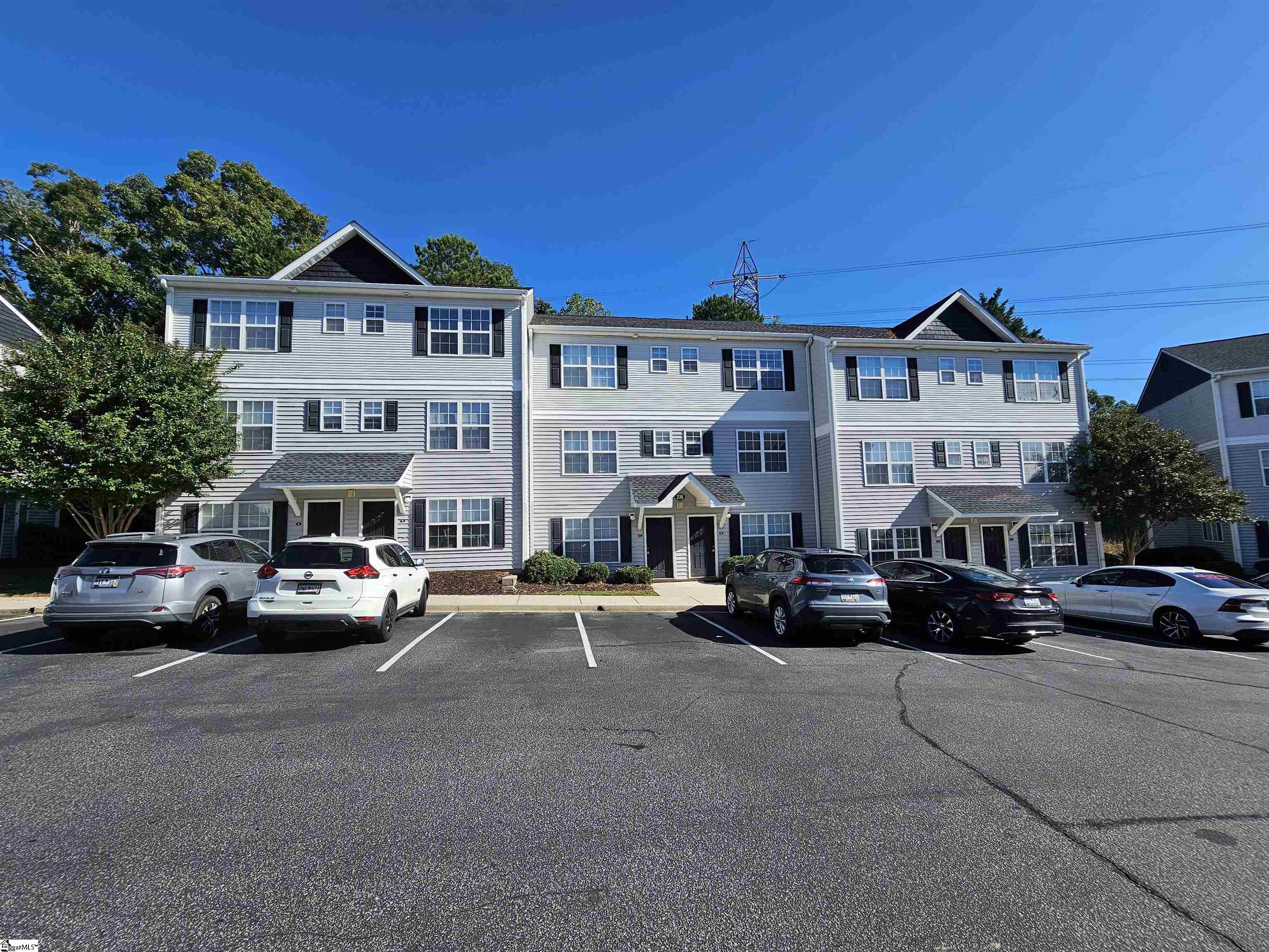 236 Campus Drive Property Photo 1