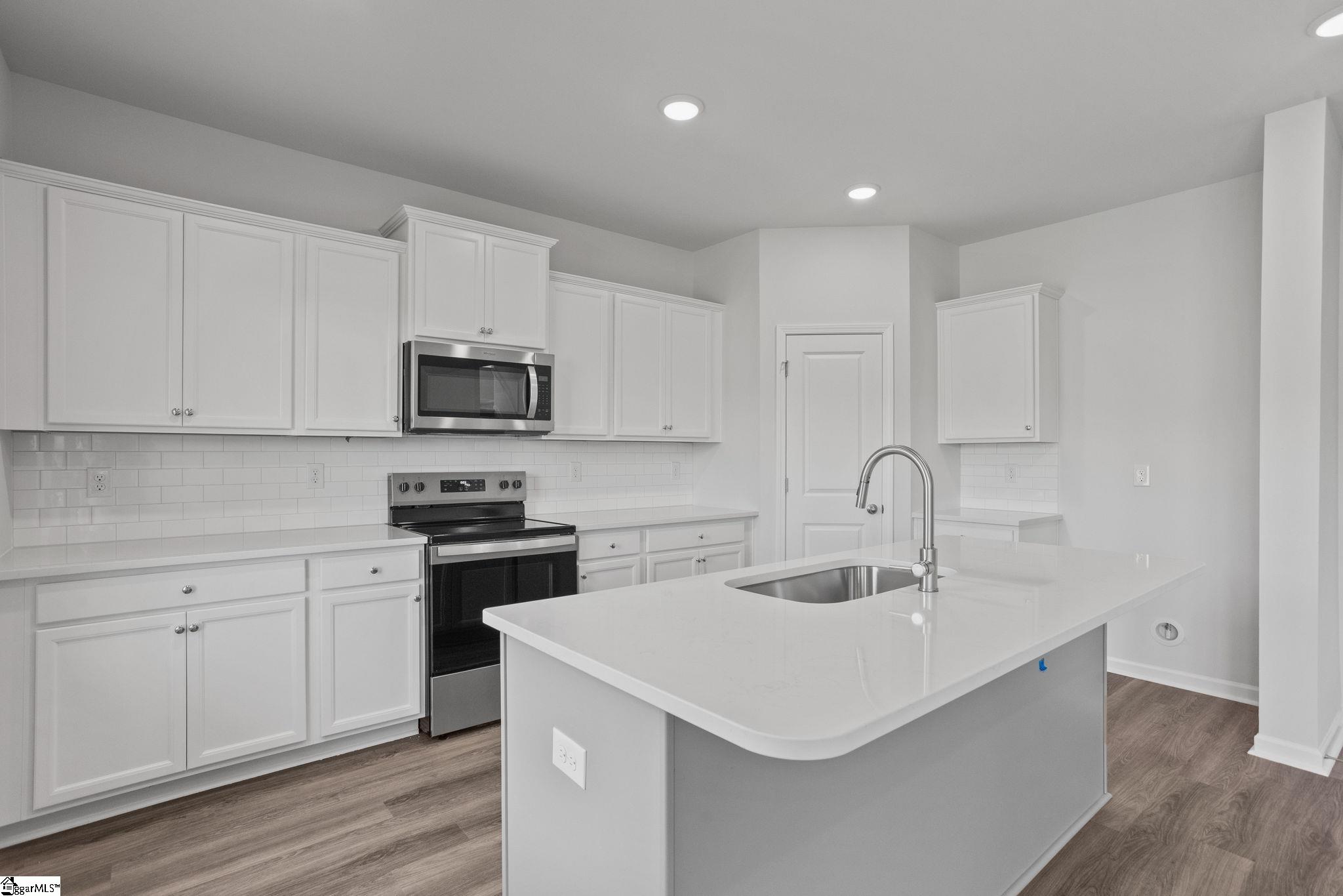 3904 Zepelin Way Property Photo 11