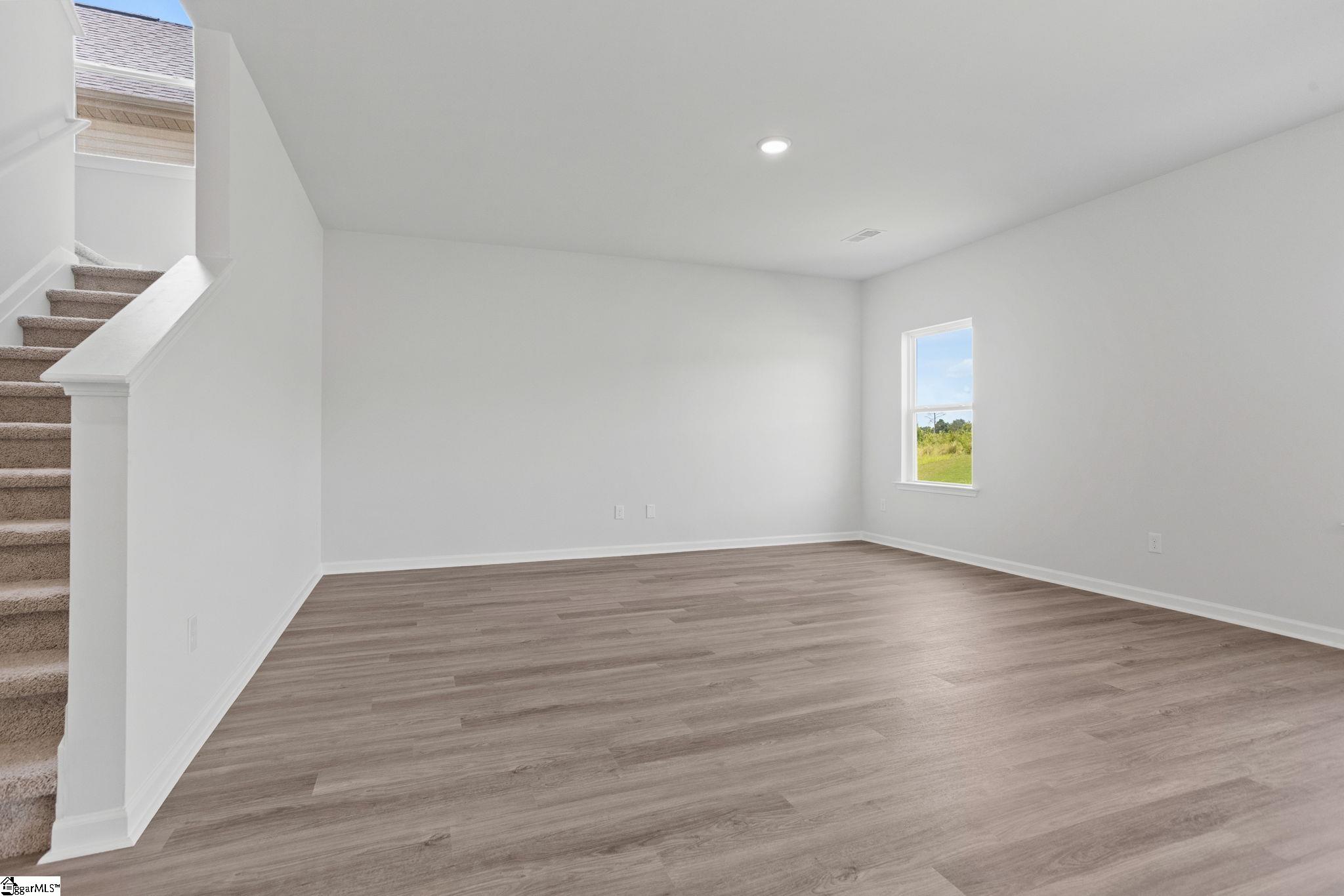 3904 Zepelin Way Property Photo 14