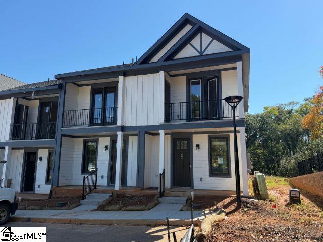9 Hawthorne Lane Property Photo 1